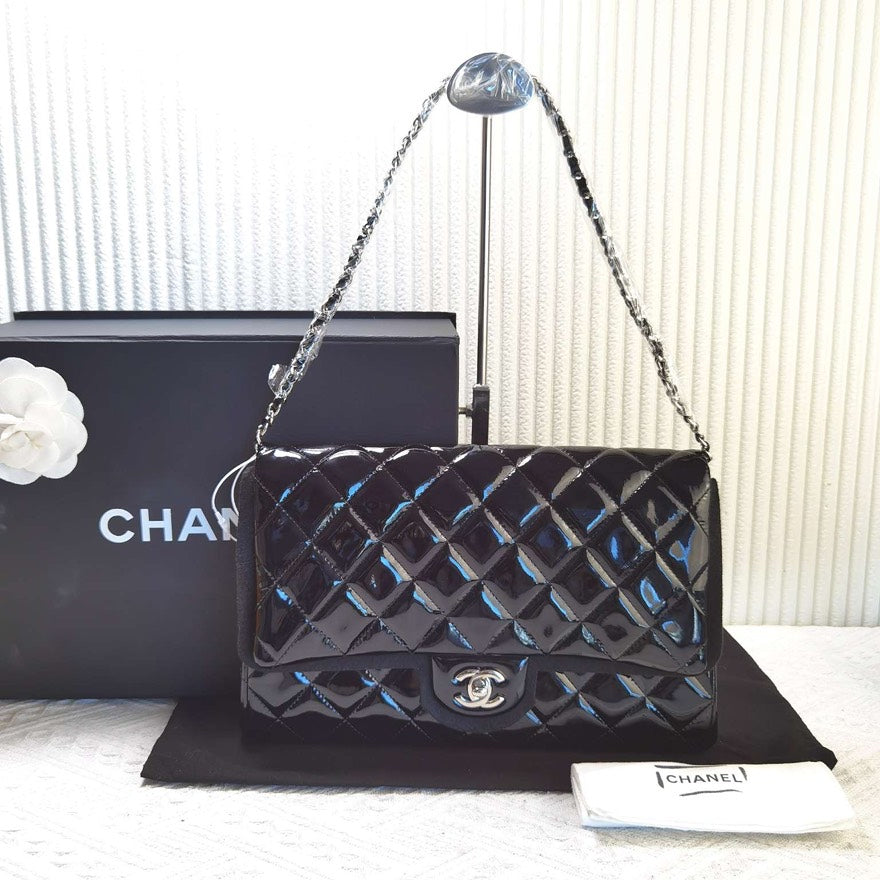 Chanel Classic Flap Bag Black Patent Leather Shoulder Bag