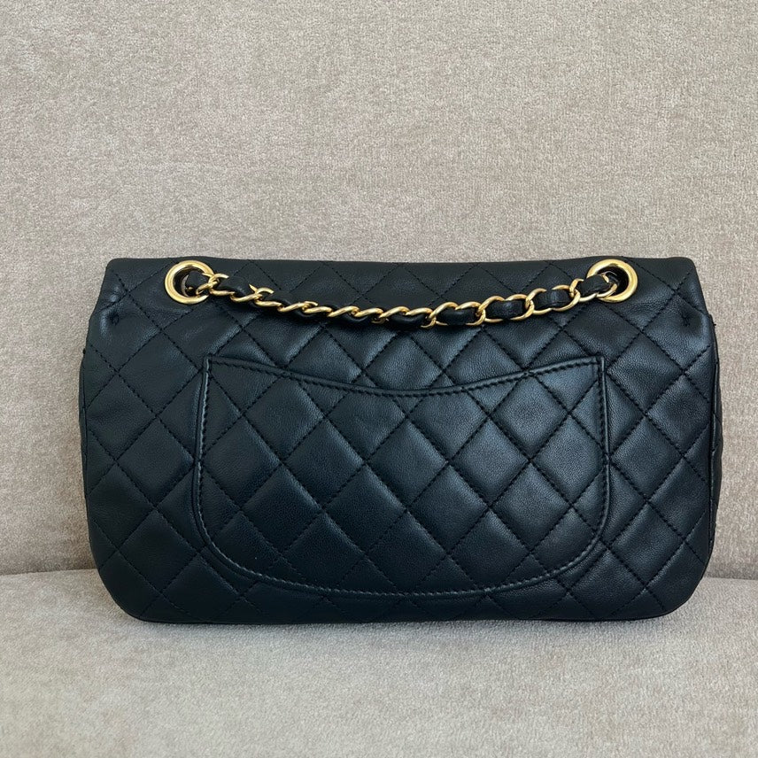 Limit Chanel bag Hmm