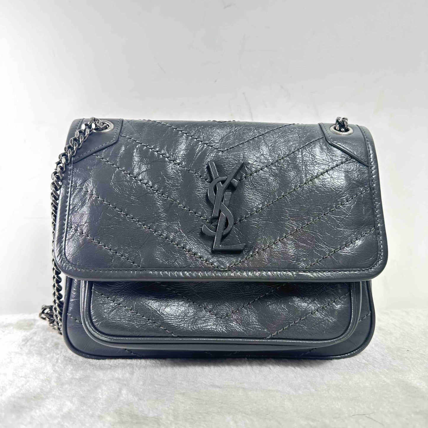YSL Saint Laurent Shoulder Bag TT! Calfskin Niki Dark Grey Shoulder Cowskin Gray