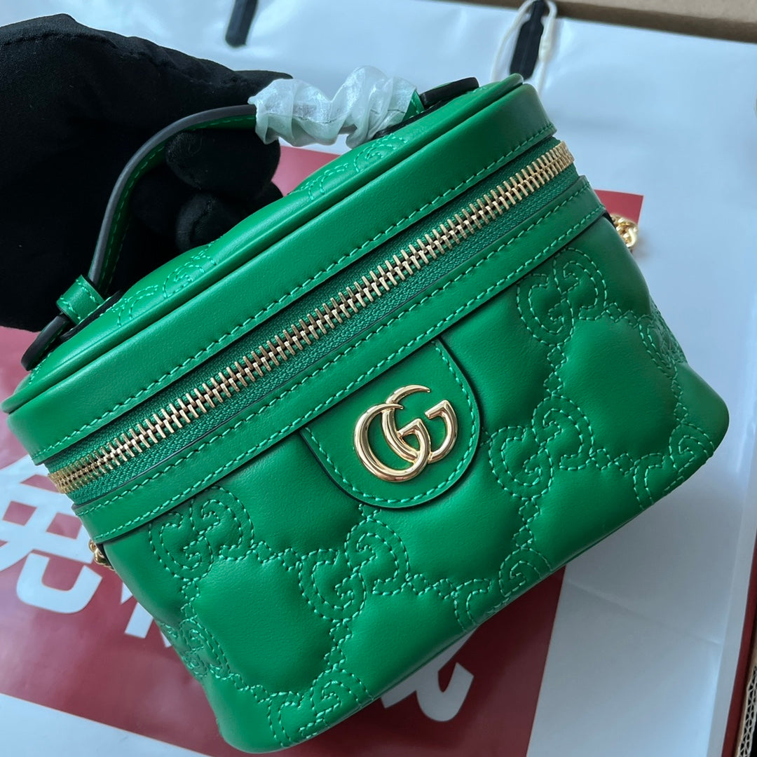 gg , ’s 6.3in Quilted Green Mini Bag