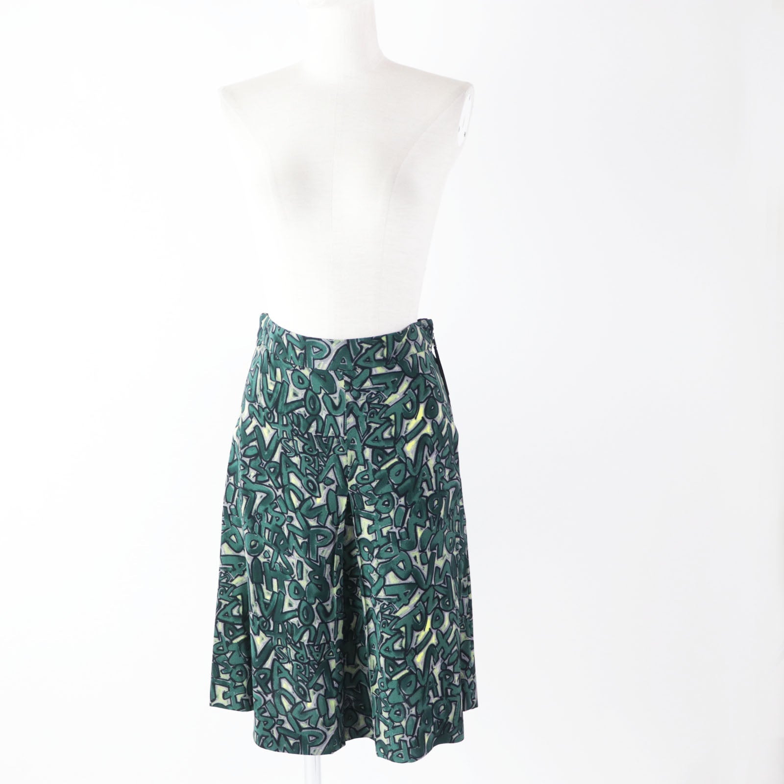 Louis Vuitton 34 Green Apparel