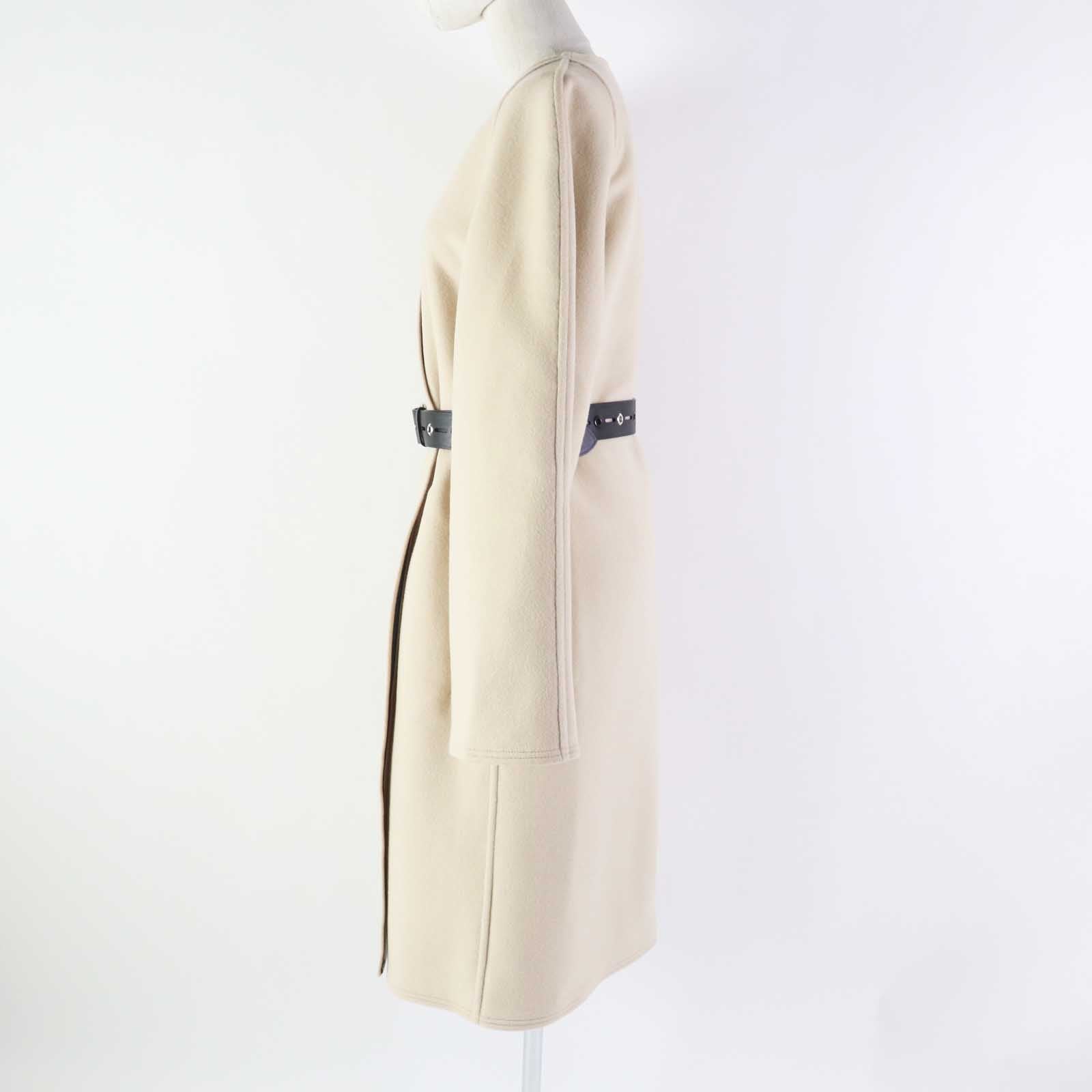 Louis Vuitton coat 1A4YSZ Part 100 polyester Leather Beige Apparel