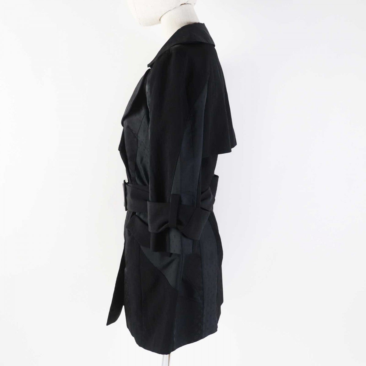 Louis Vuitton trench coat Nylon Black Apparel