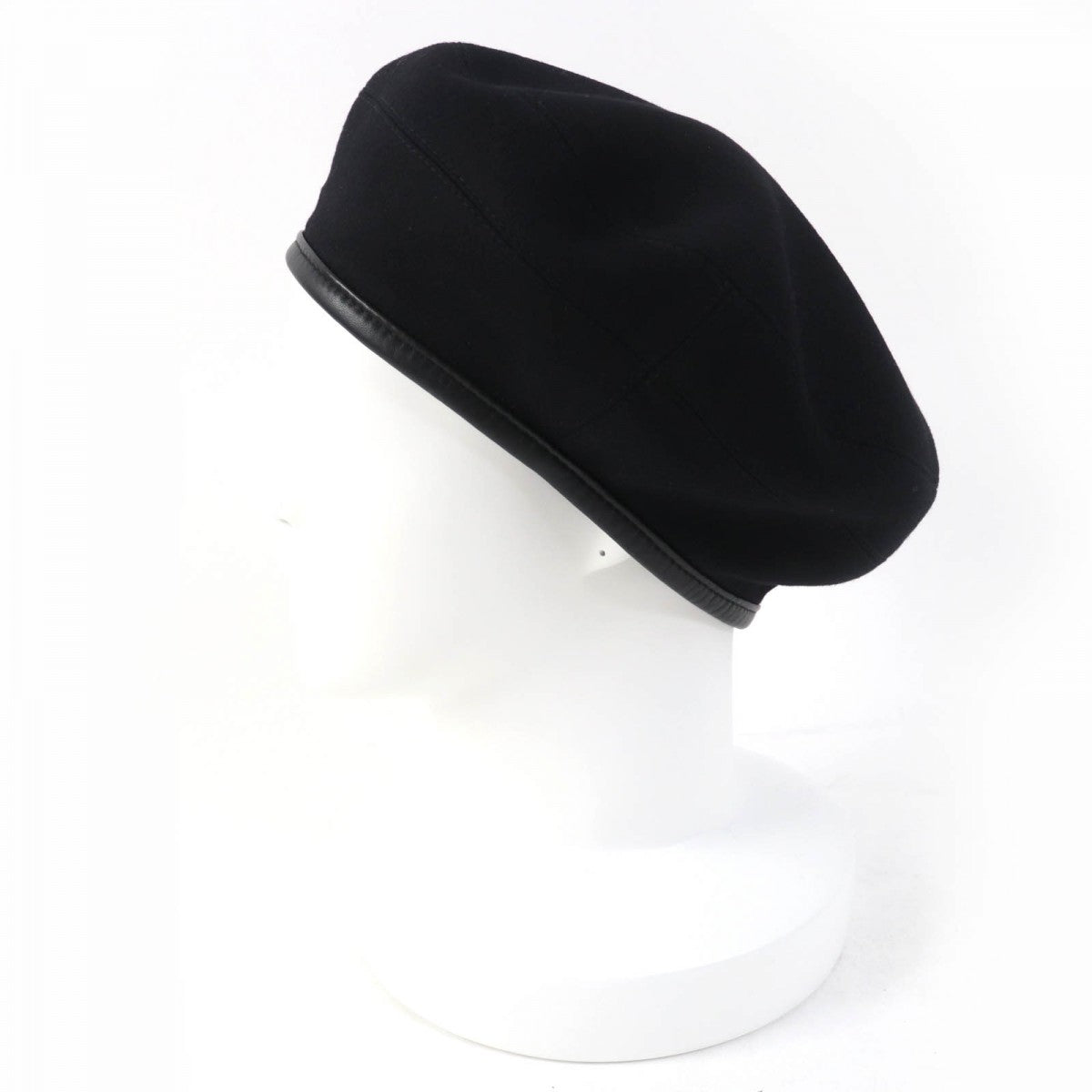 Beret Main: Cashmere, Part: Lamb , Lining: Leather Black Travel Bag