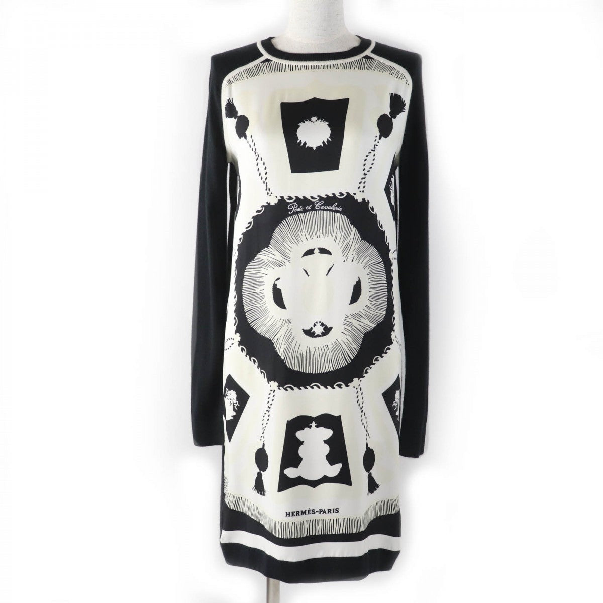 Hermes One Piece Part Silk Main Cashmere Main Silk Black White Travel Bag