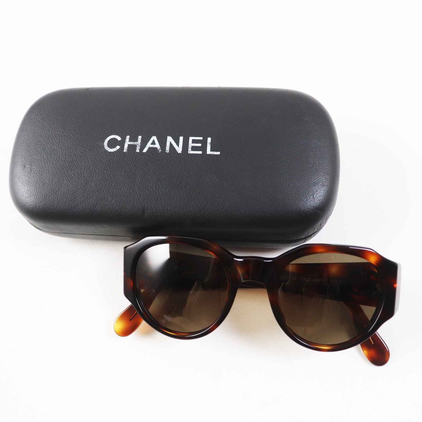 Chanel Coco Mark Tortoiseshell Sunglasses Bag