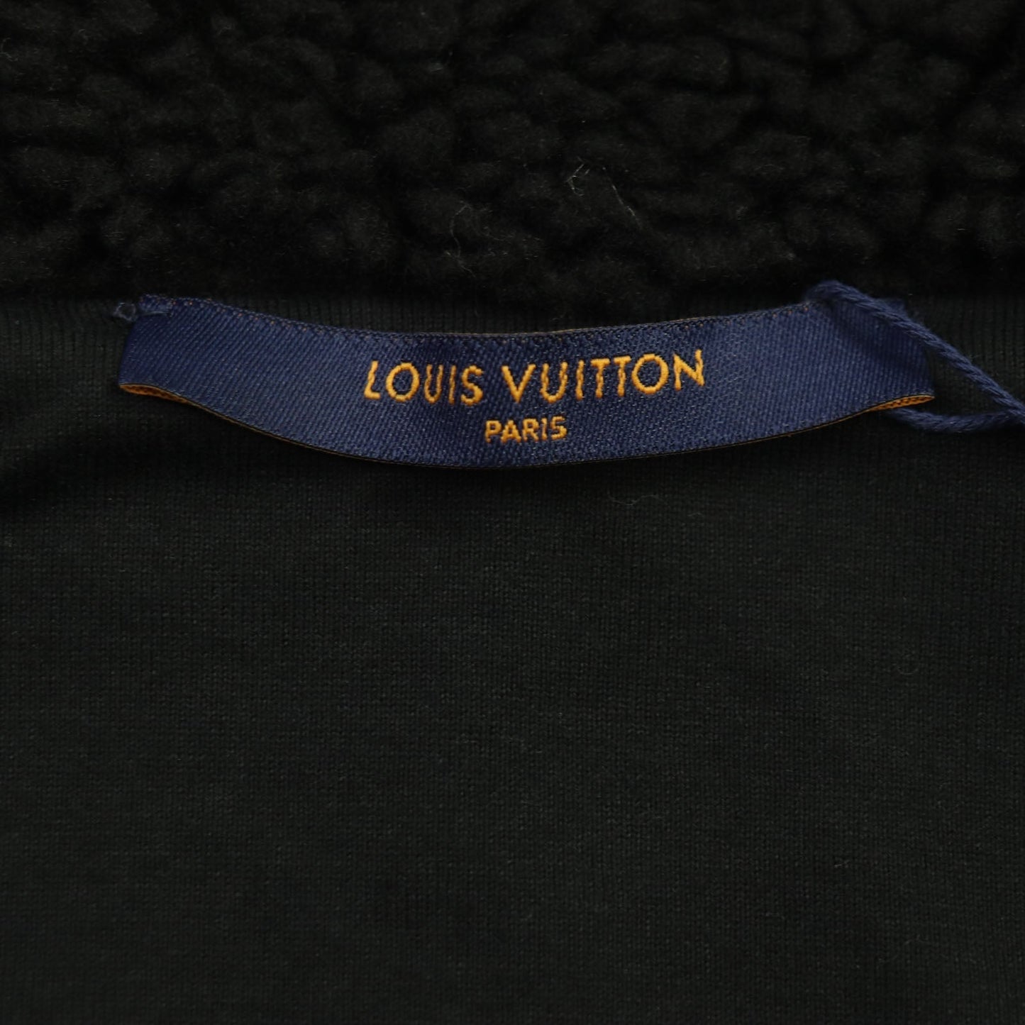Louis Vuitton Blouson HMY04W amier M Black Navy Handbag