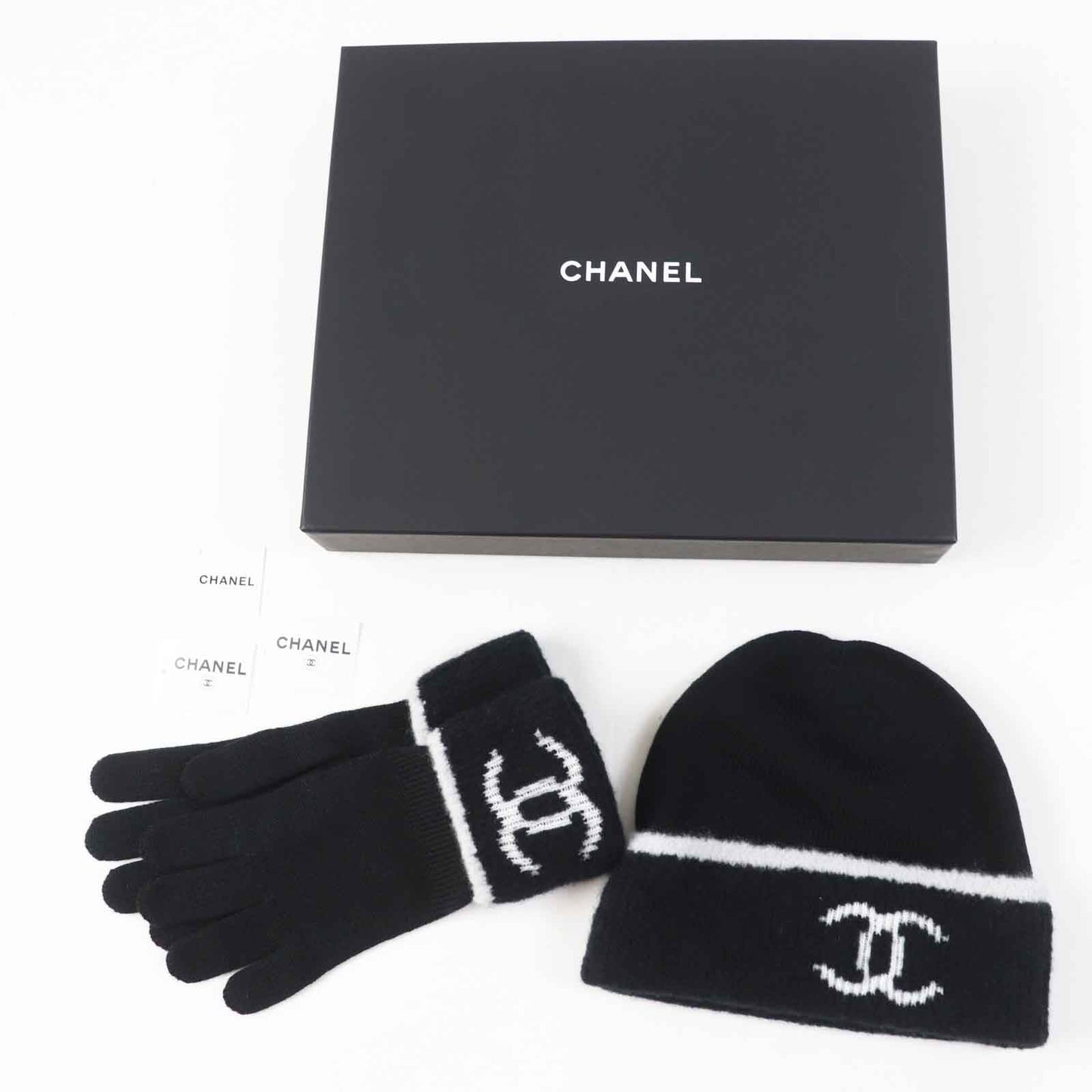 Chanel gloves 19 cashmere 4 silk 2 Black White Handbag