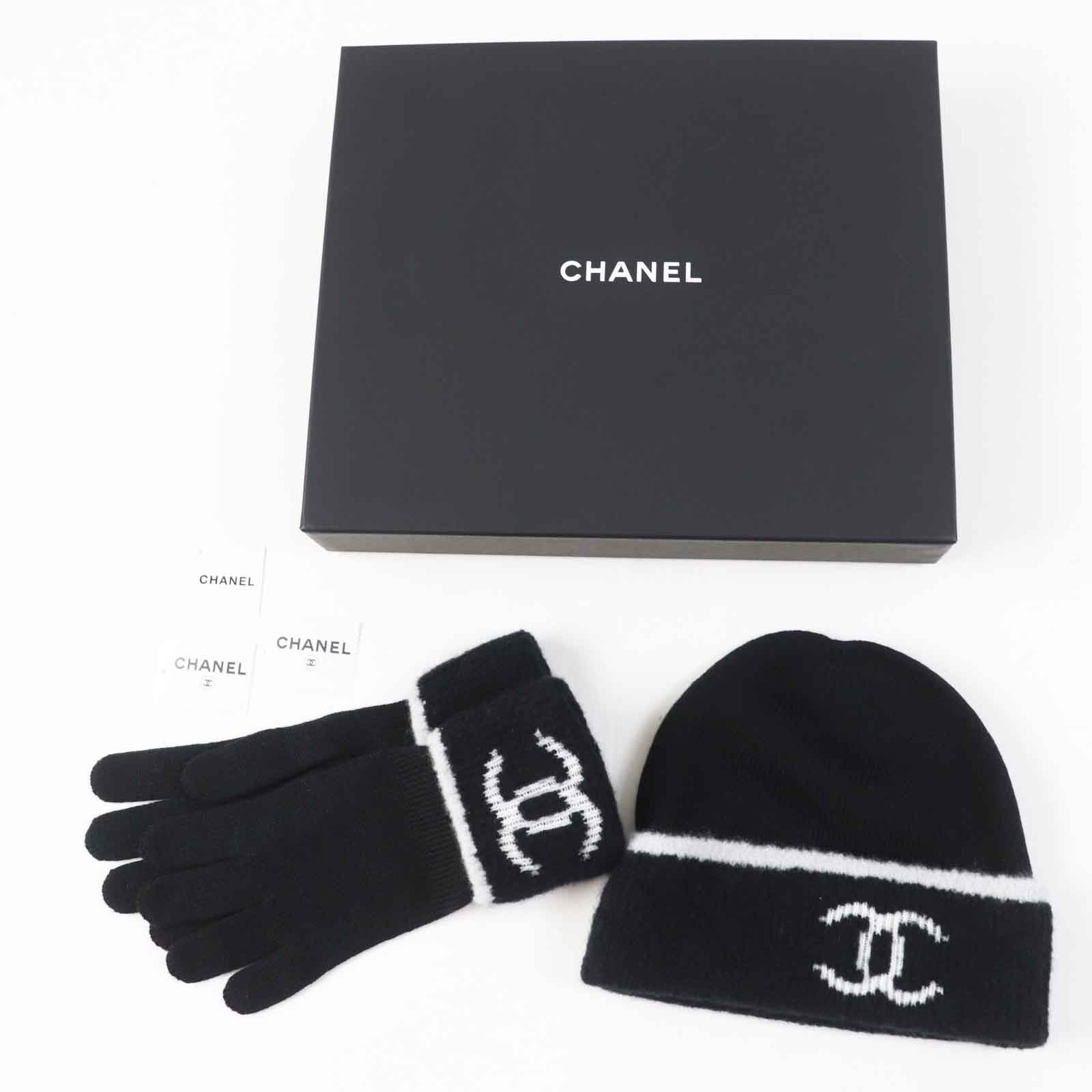 Chanel gloves 19 cashmere 4 silk 2 Black White Handbag