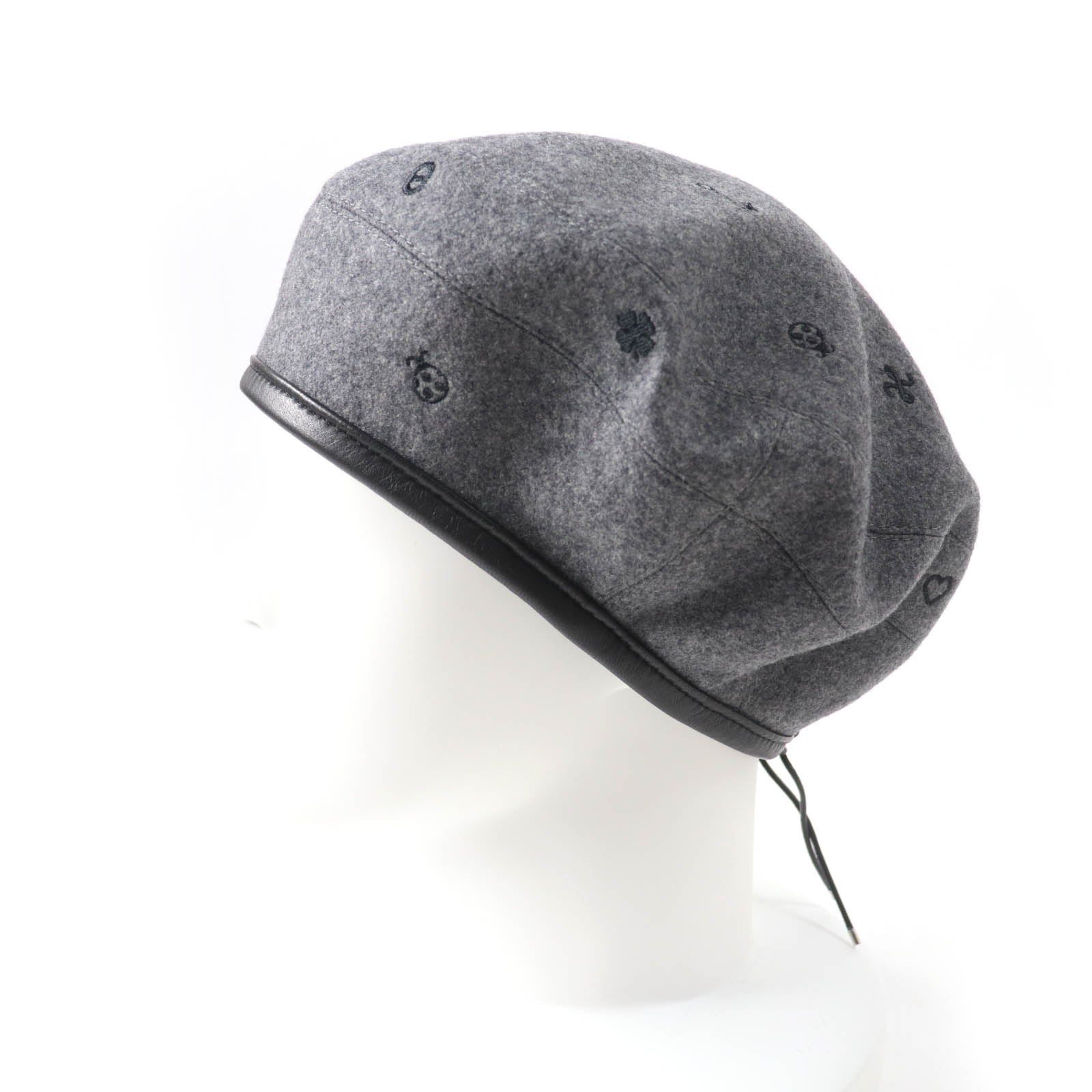 Beret Outer: Cashmere, Part: Sheepskin, Part: Polyester, Travel Bag