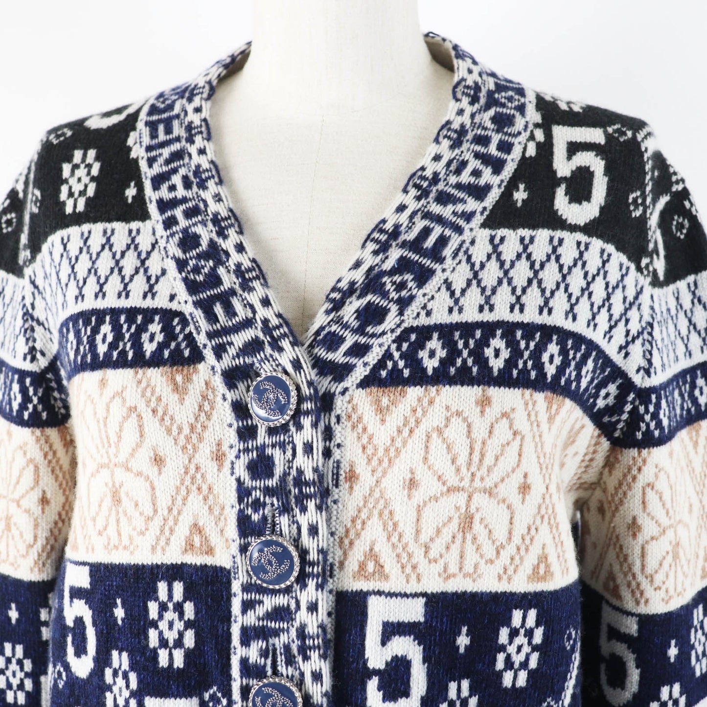 Chanel cardigan 20B Handbag