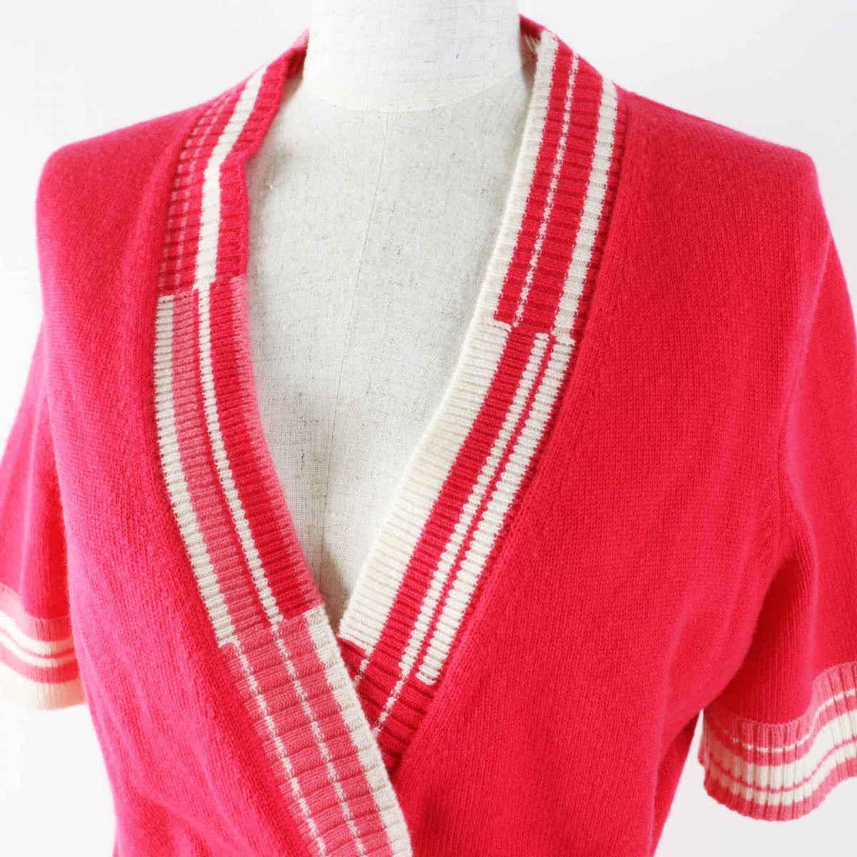 Chanel cardigan White Red Handbag