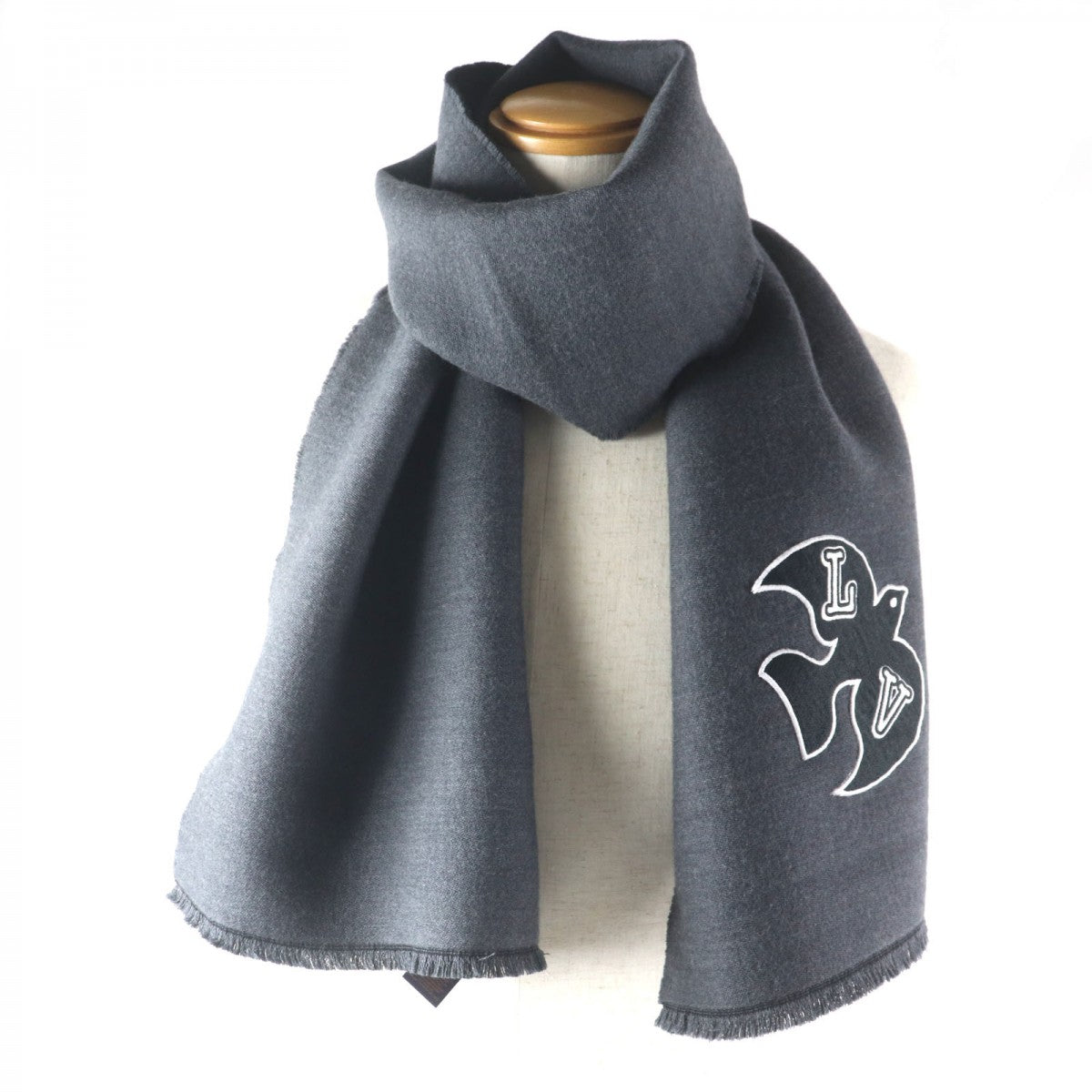 Louis Vuitton Scarf M77944 Part 100 polyester Wool Gray