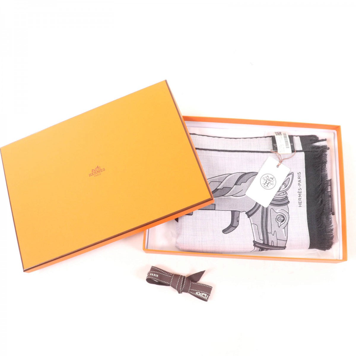 Stall Main: Cashmere, Main: Silk Gris Cine Tan Travel Bag