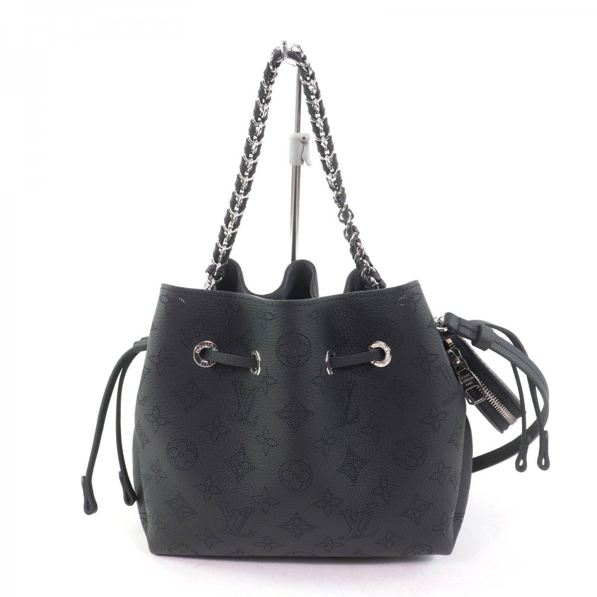 Louis Vuitton M57070 Mahina Comes a coin Monogram Canvas Black Shoulder Bag