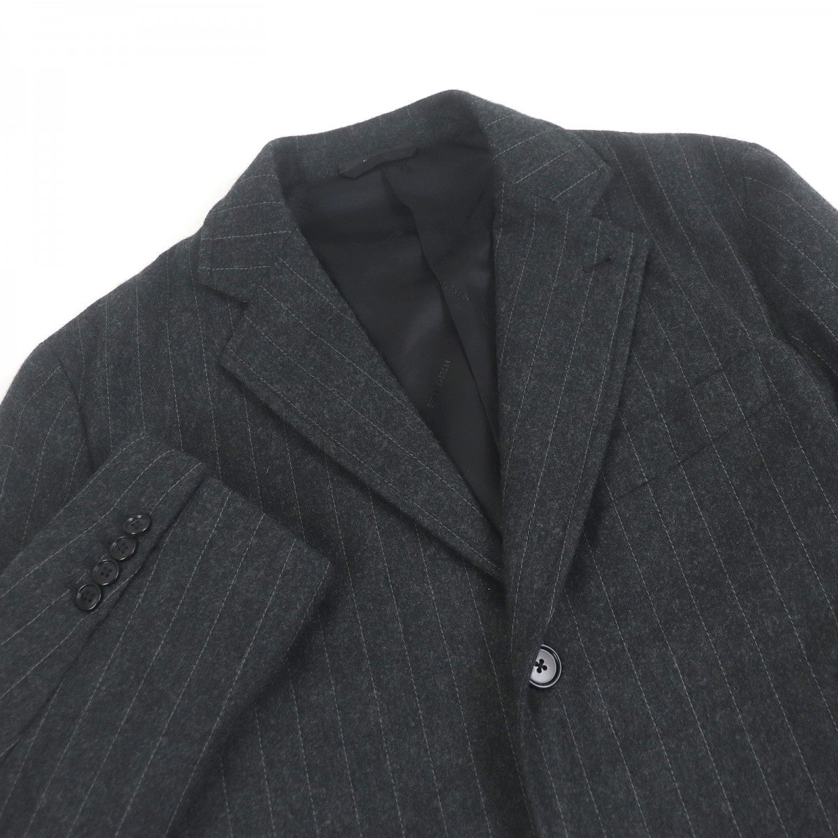 Suit Main: Wool, Lining: Cupra, Filling: Polyethylene, Nylon Travel Bag