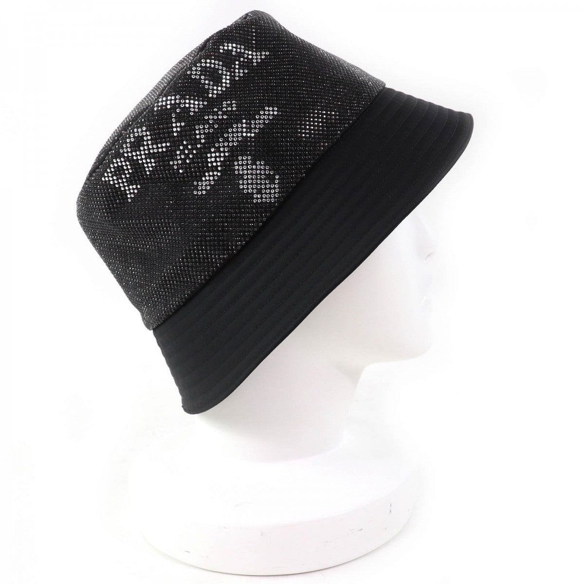 Hat Outer: % Recycled Polyamide, Part: % Black Travel Bag