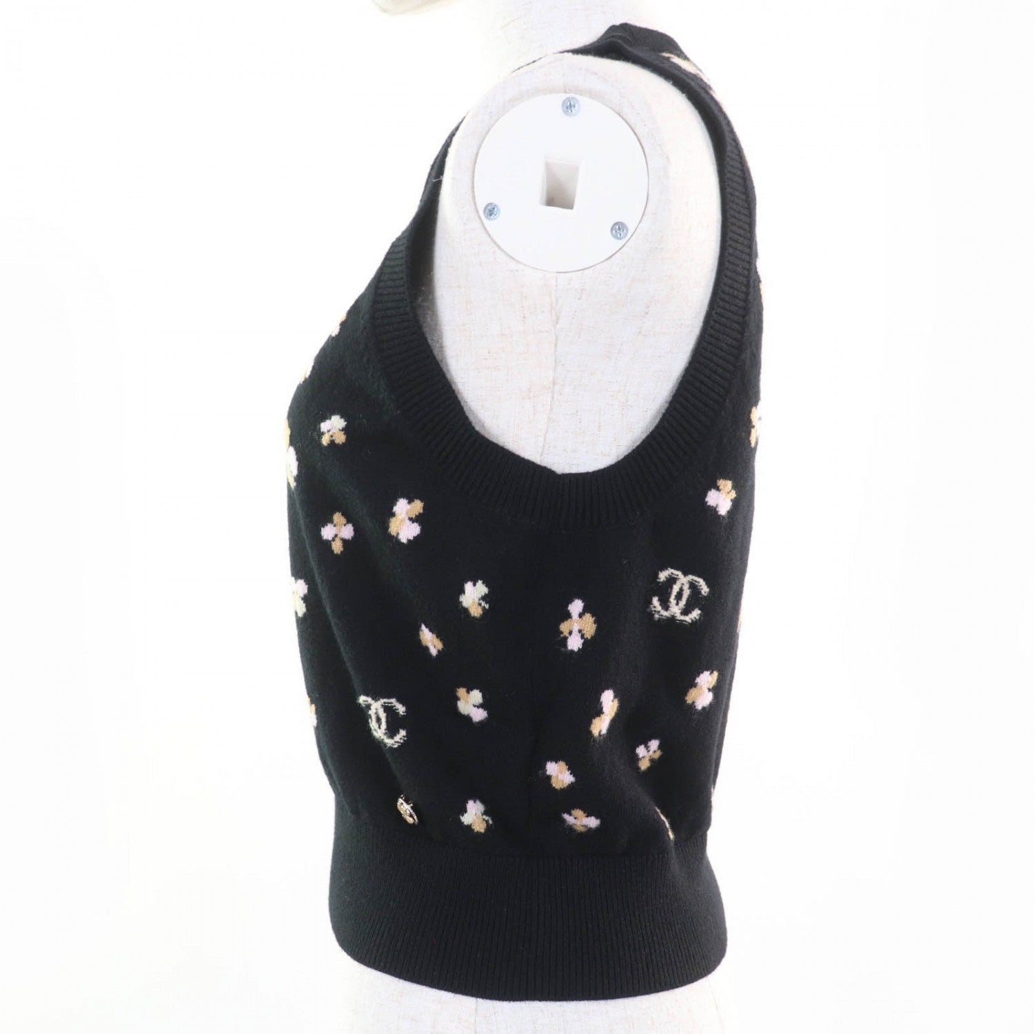 Chanel Vest cashmere 36 Black Handbag