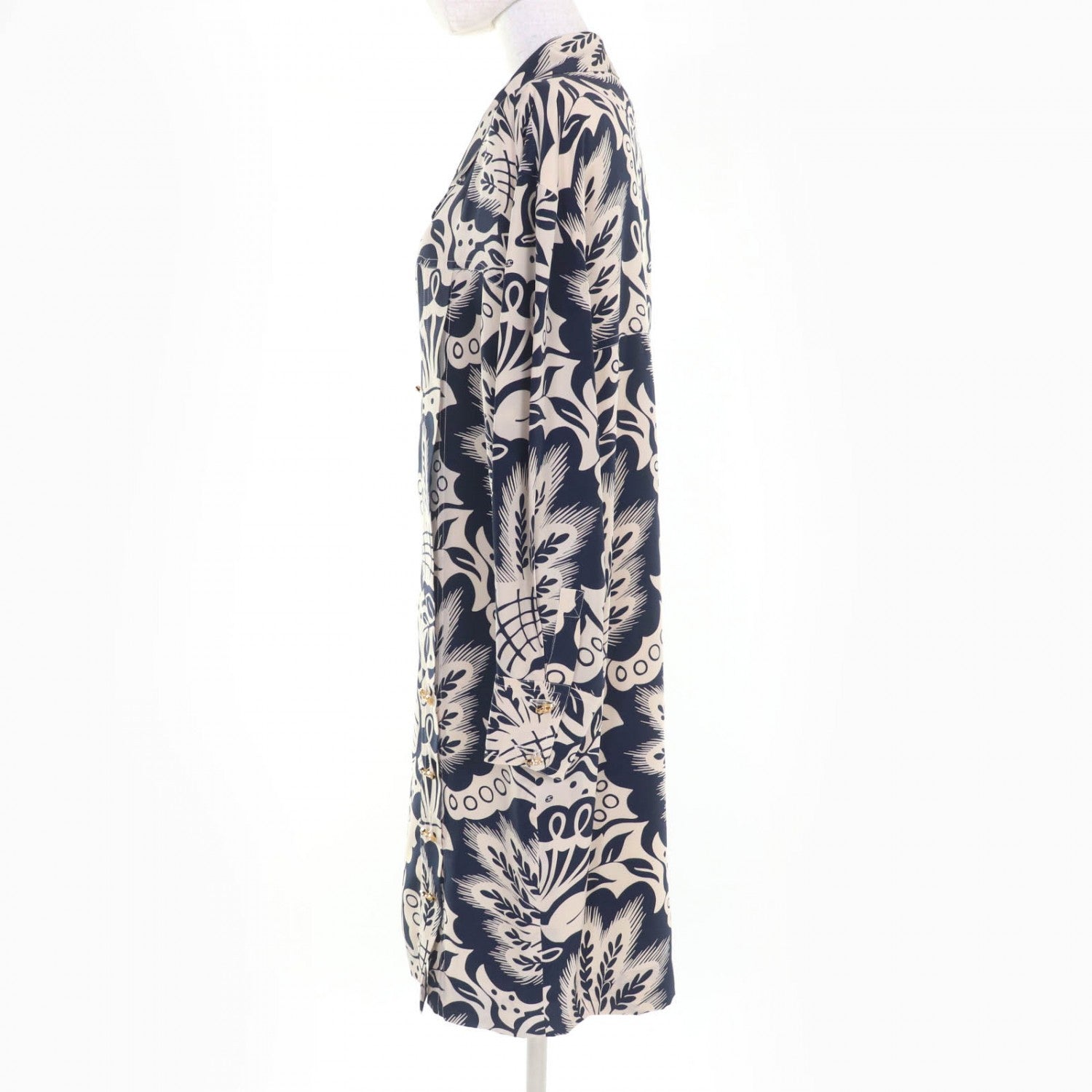Chanel one piece silk navy 38 Beige Handbag