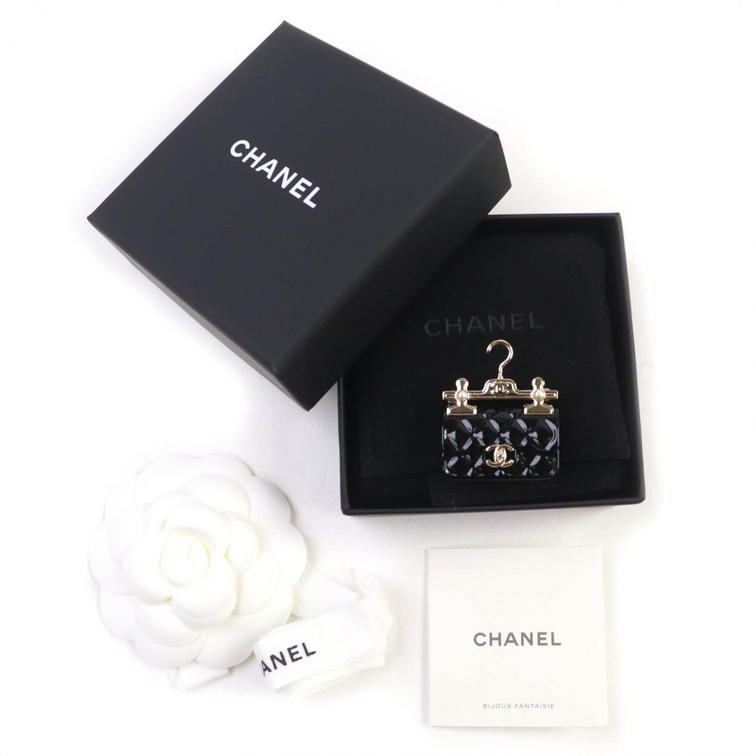 Chanel Brooch B23C Ã£  ¼ Black Handbag