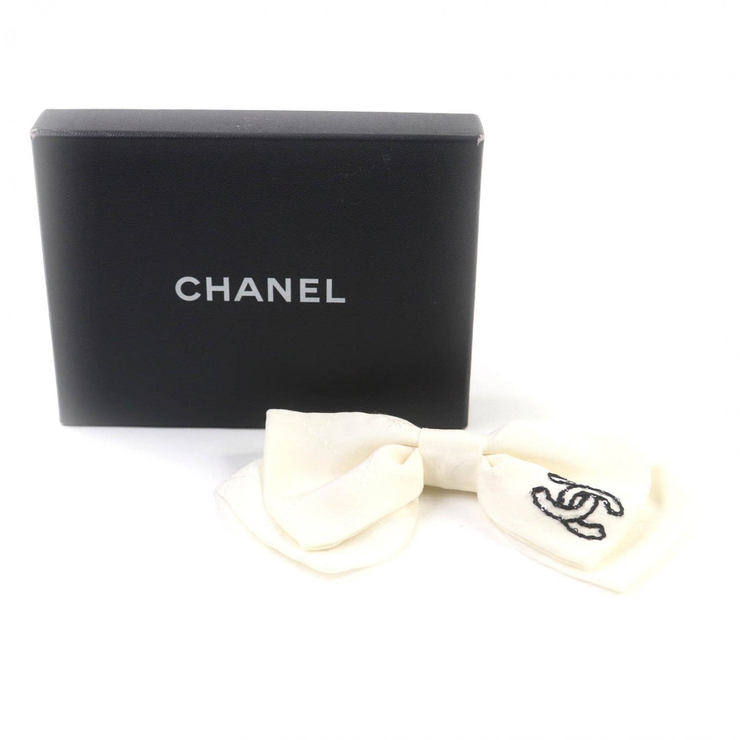 Chanel hair 25C AAA730 silk Cruise White Handbag