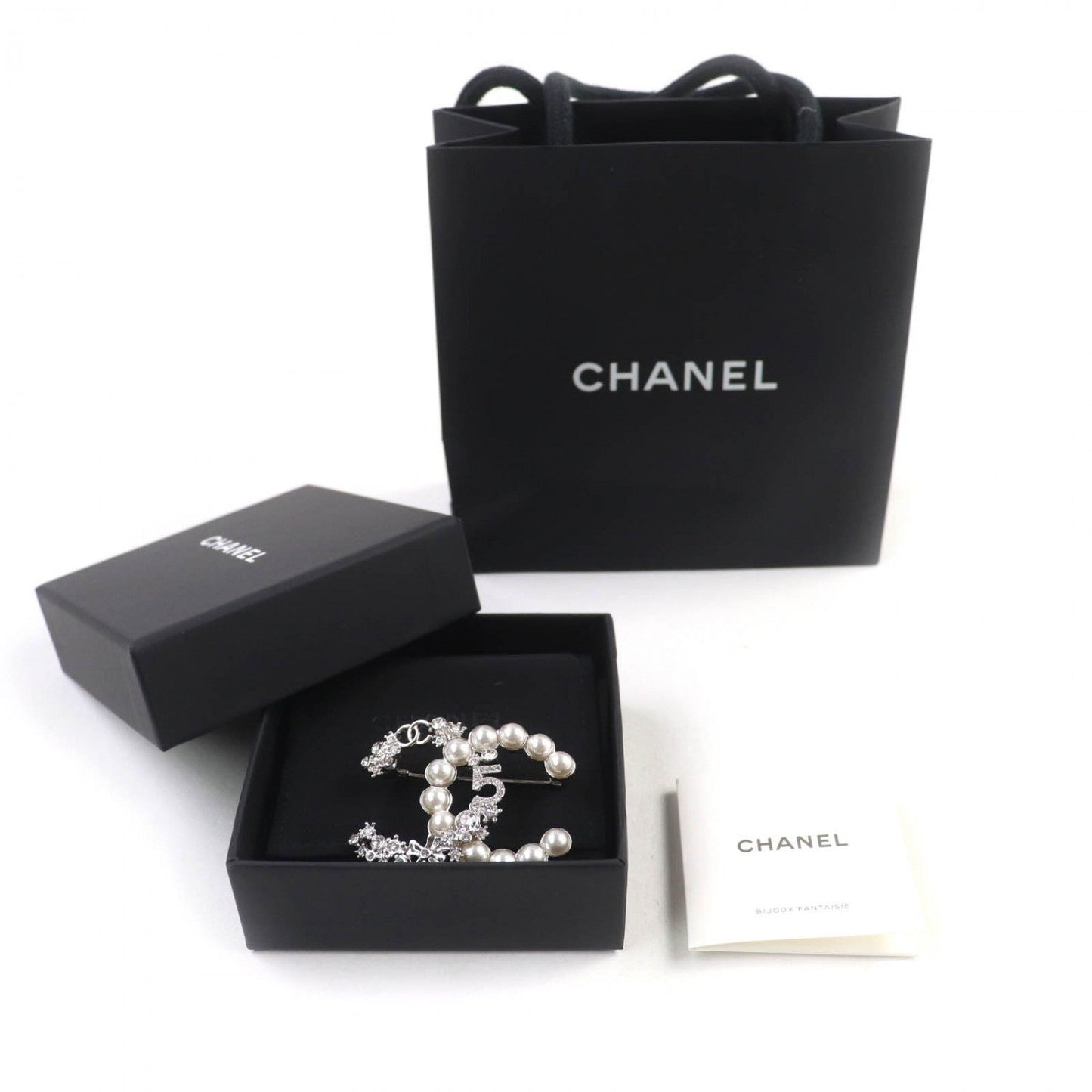 Chanel Brooch B23P Ã£  ¼ White Silver Handbag
