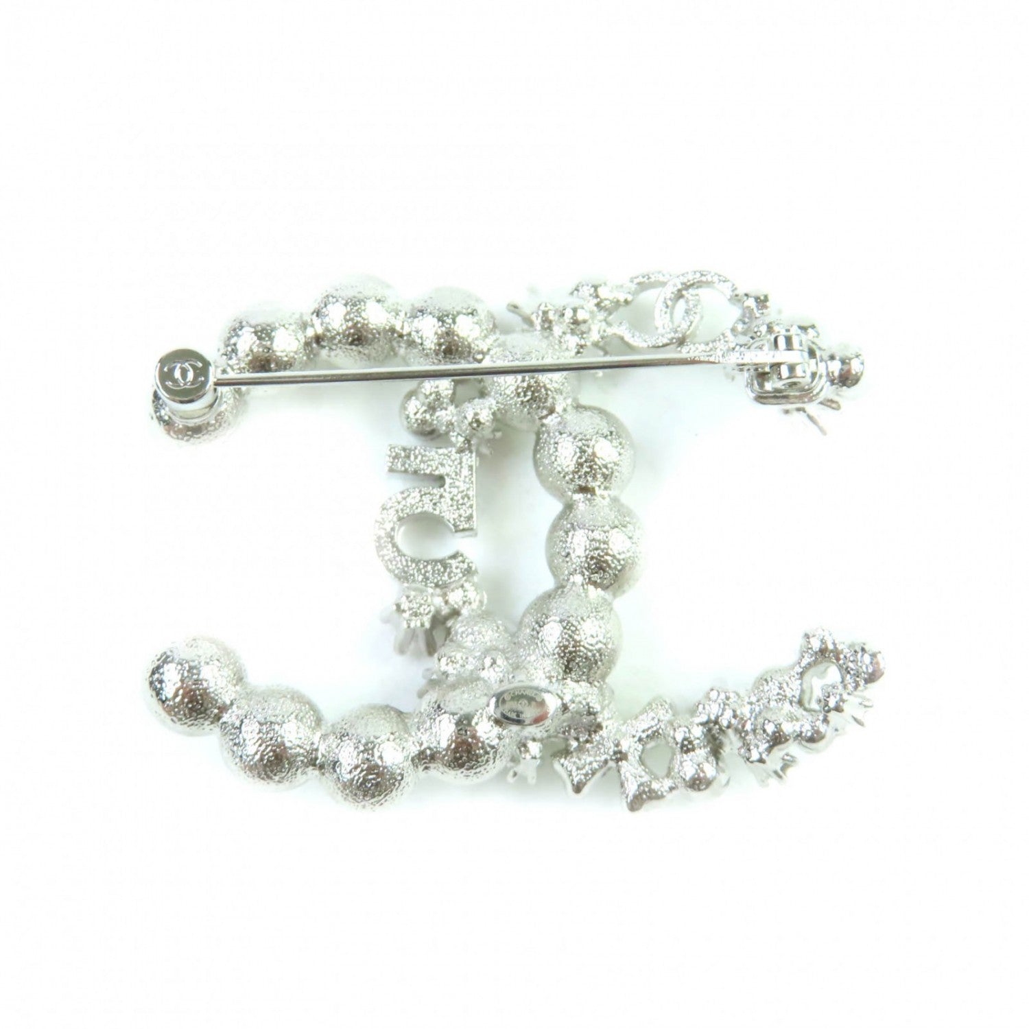 Chanel Brooch B23P Ã£  ¼ White Silver Handbag
