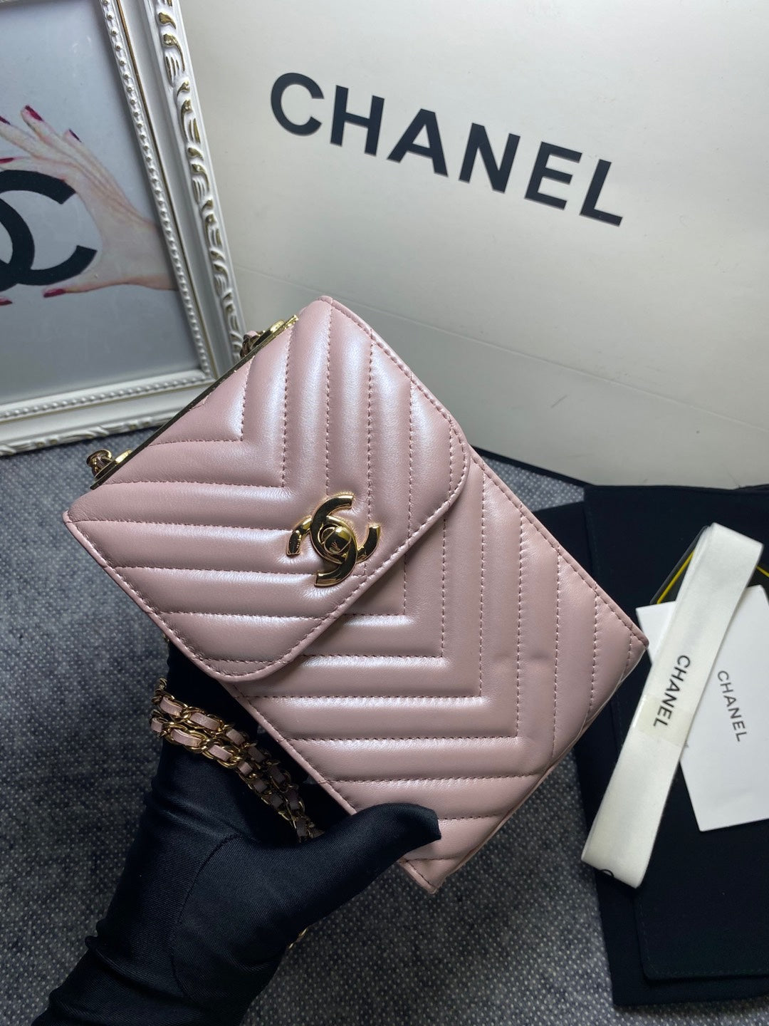 CHL Chevron Trendy CHL Phone Travel Bag