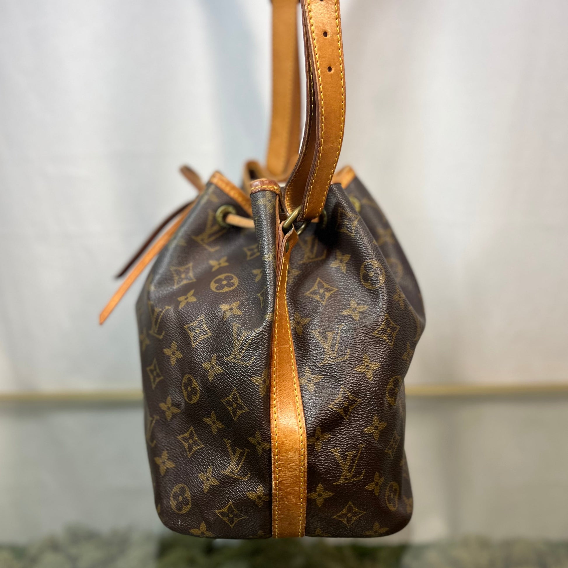 LOUIS VUITTON   Noe Brown Monogram Canvas Bucket Bag