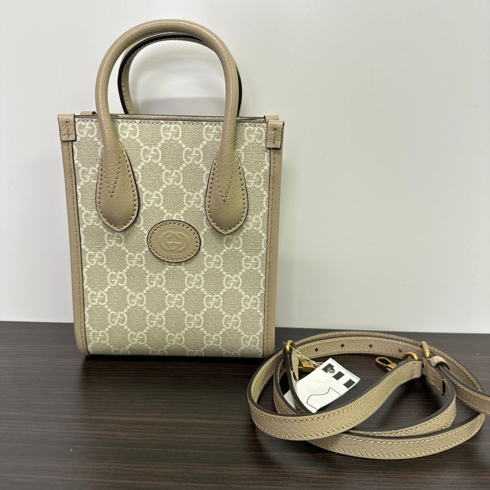 Gucci GG Supreme Handbag Beige Plastic LB121136
