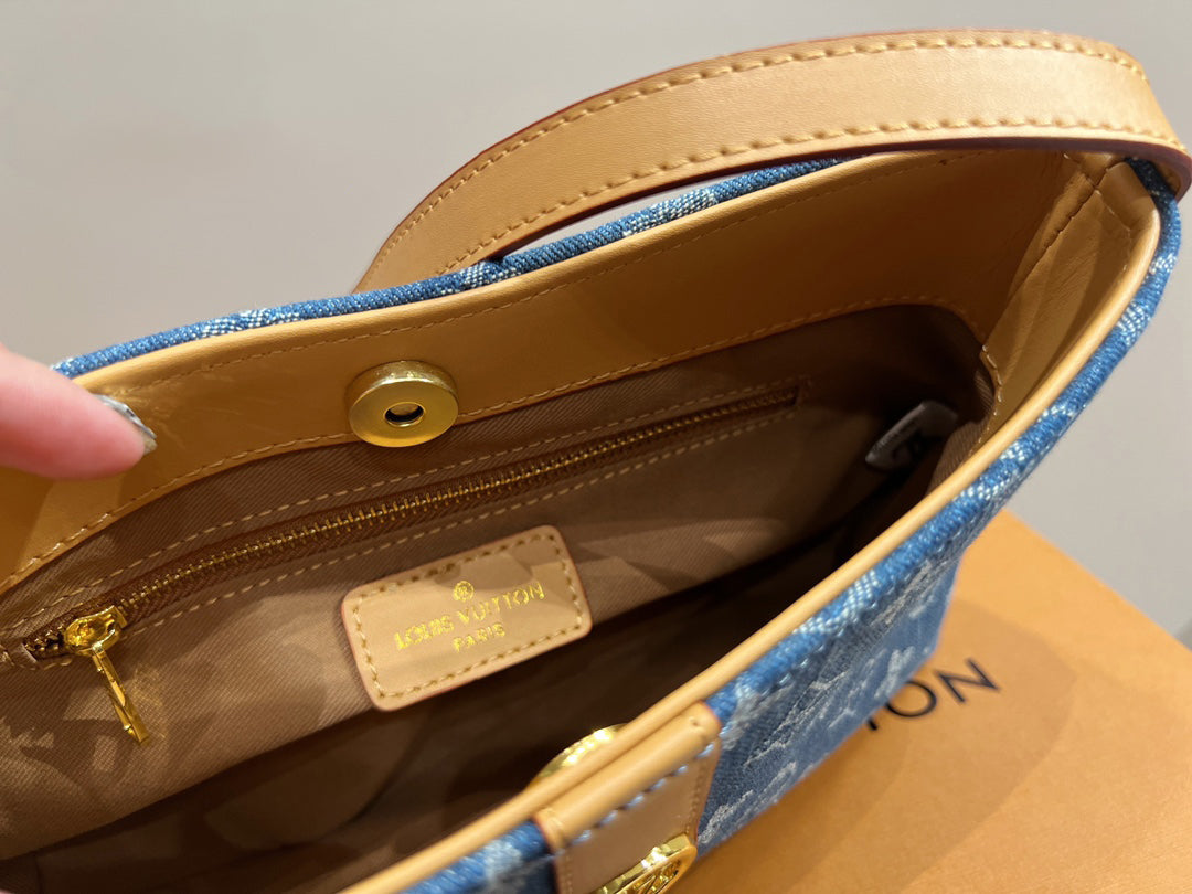 EN - Luxury LUV 758 Travel Bag