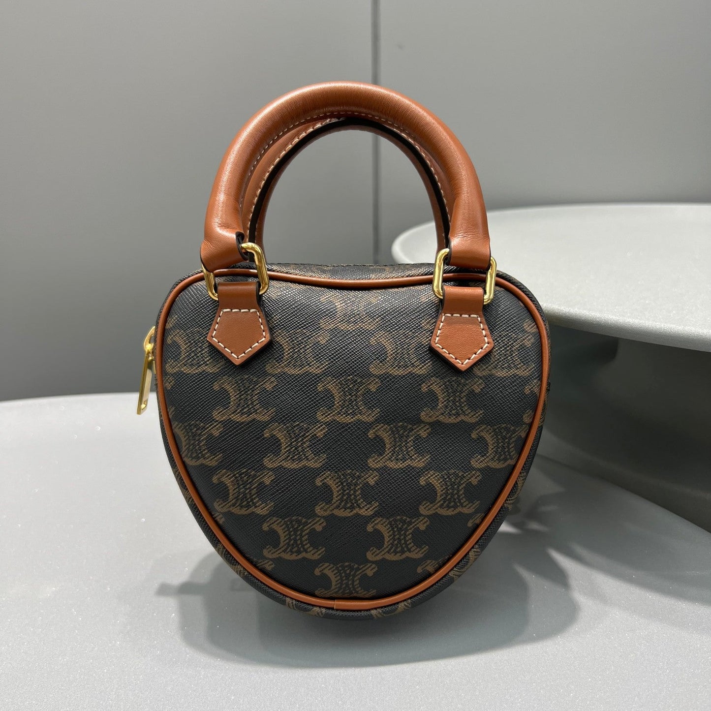 Top Quality Top Quality Heart In Triomphe Canvas Brown Travel Bag