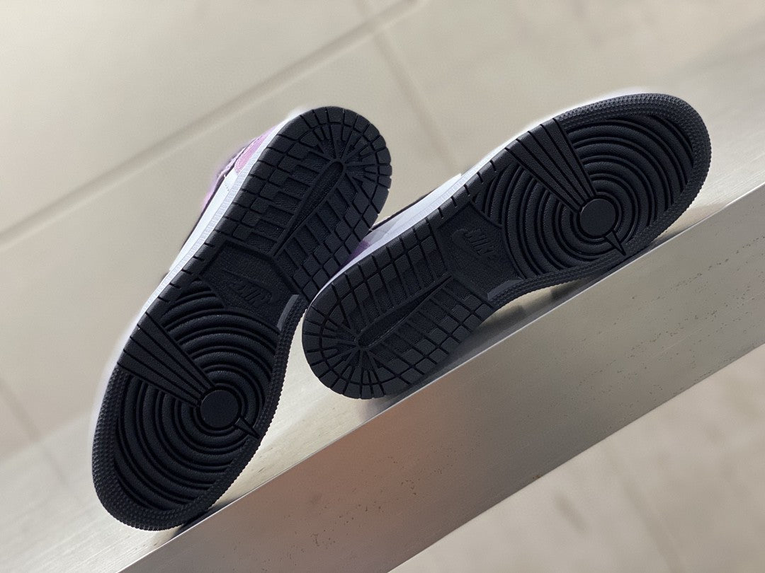 Jordan 1 Mid SE GS Black Travel Bag
