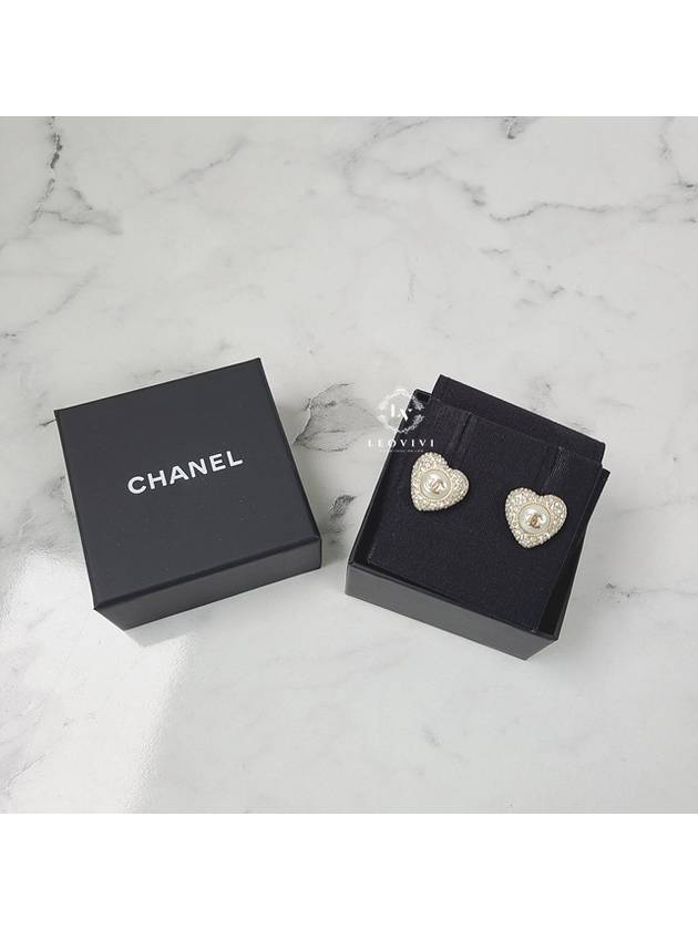 CC Heart Pearl Cubic Earrings Gold White Chanel