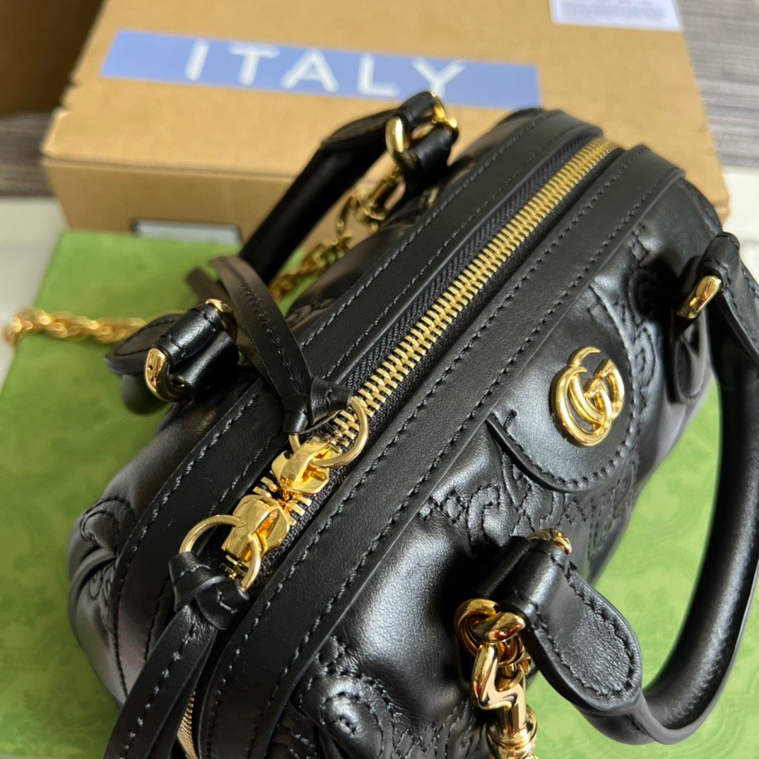 gg , ’s 7.5in 19cm Matelasse Black Top Handle Handbag