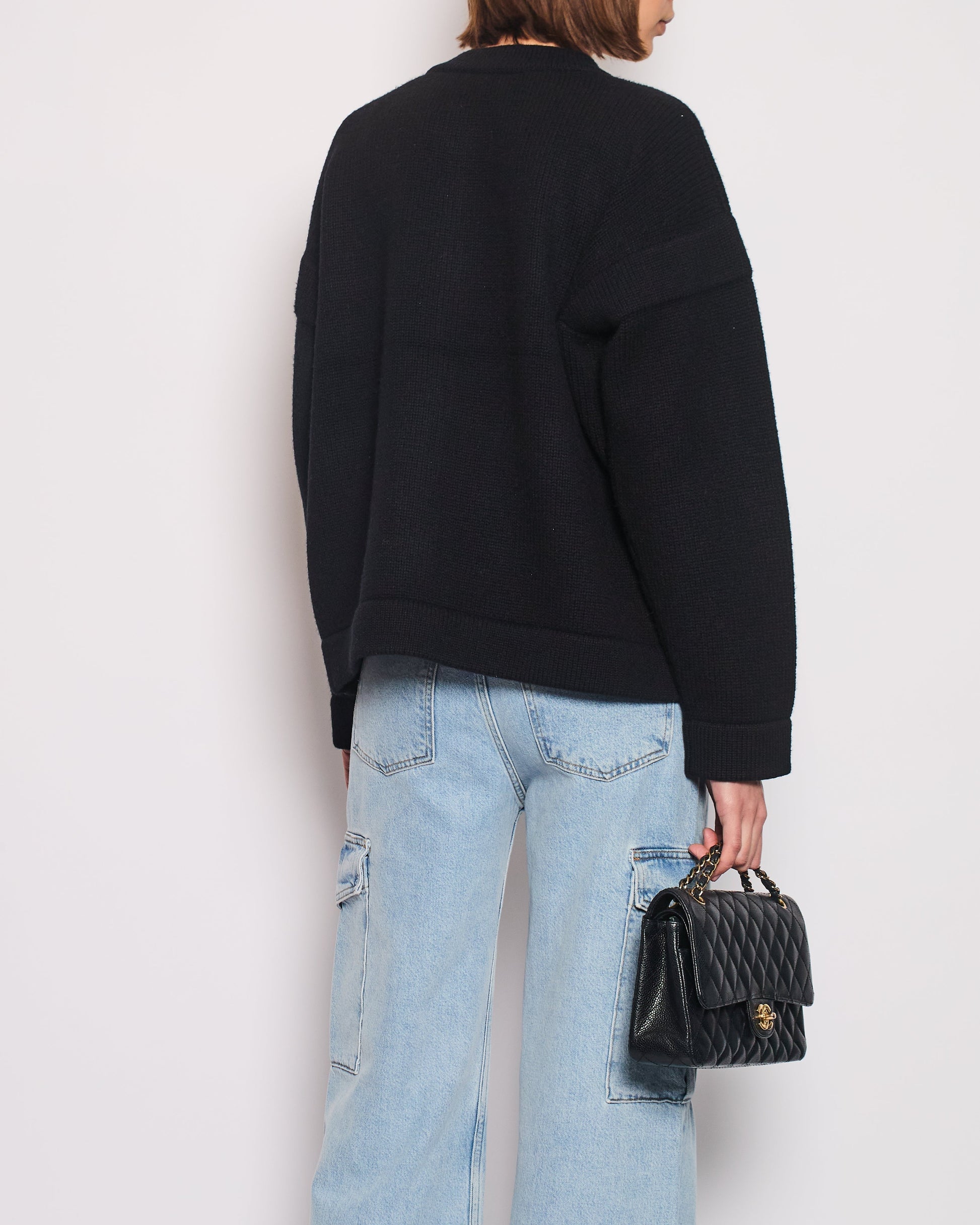 Chanel 22B Black Cashmere Knit Long Sleeve igan with Gold Charm Buttons Size FR 38 (UK 10) RRP ¬£4350