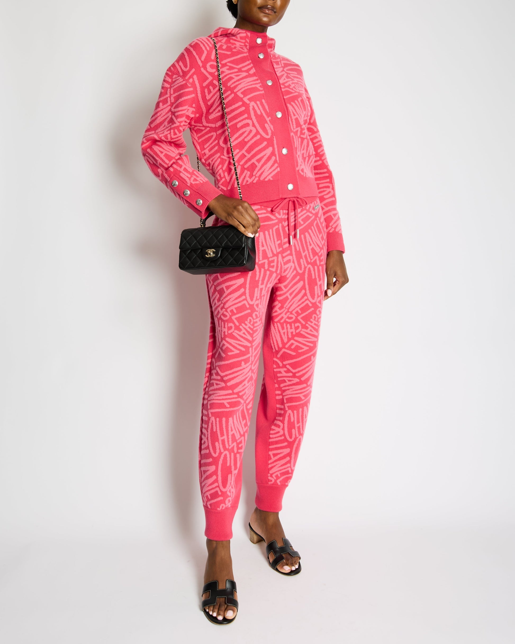 Chanel 21N Hot Pink Cashmere Button Down Long Sleeve Jumper With Hood And Logo Details Size Fr 40 (Uk 12) £3,425 Bag