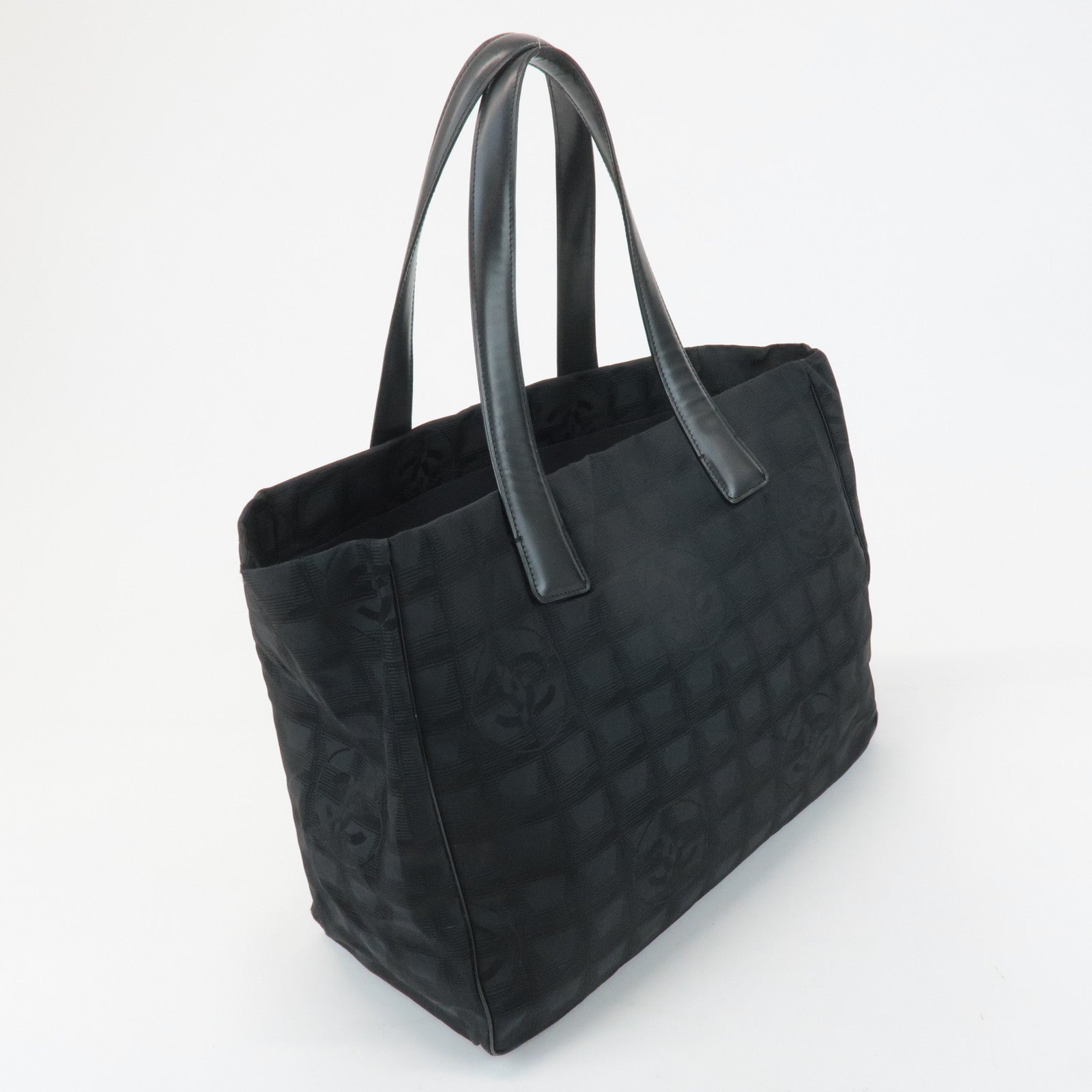 CHANEL New Travel Line Nylon Jacquard Leather Tote Bag A15991