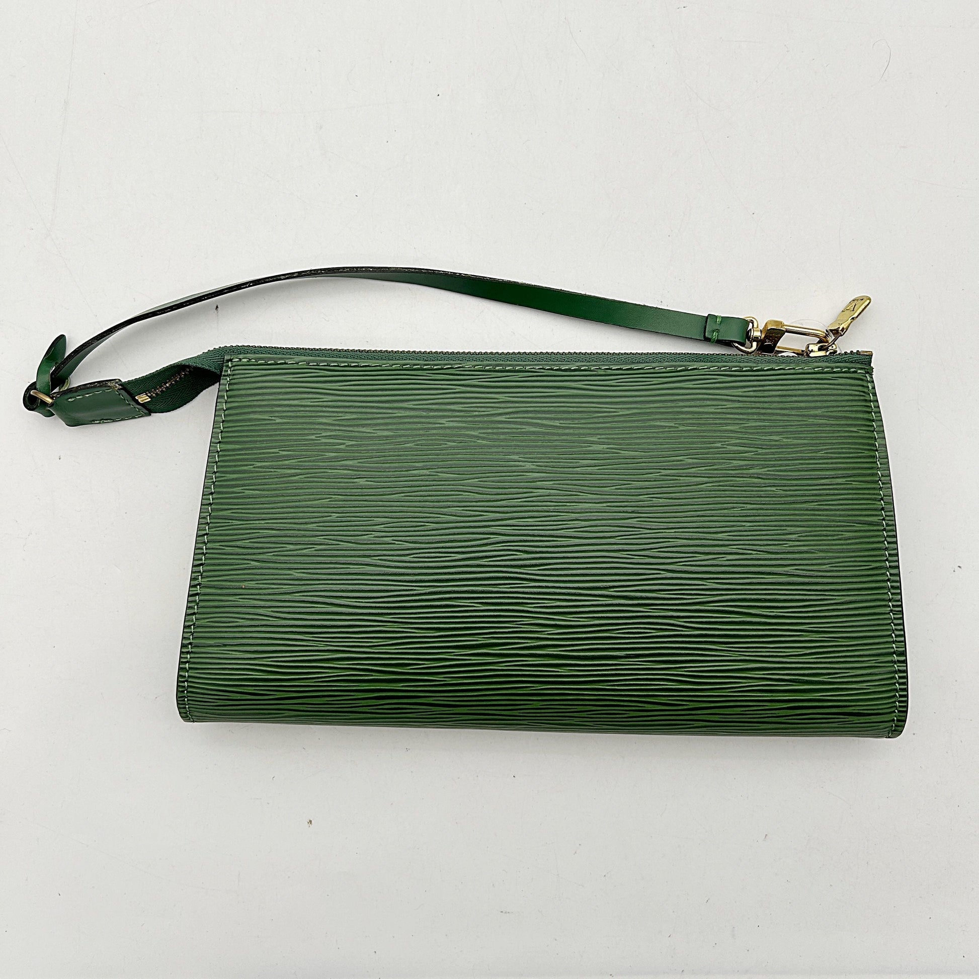 Louis Vuitton Epi Leather Pochette Accessoires   - Green Shoulder Bags, Handbags lv8826ej