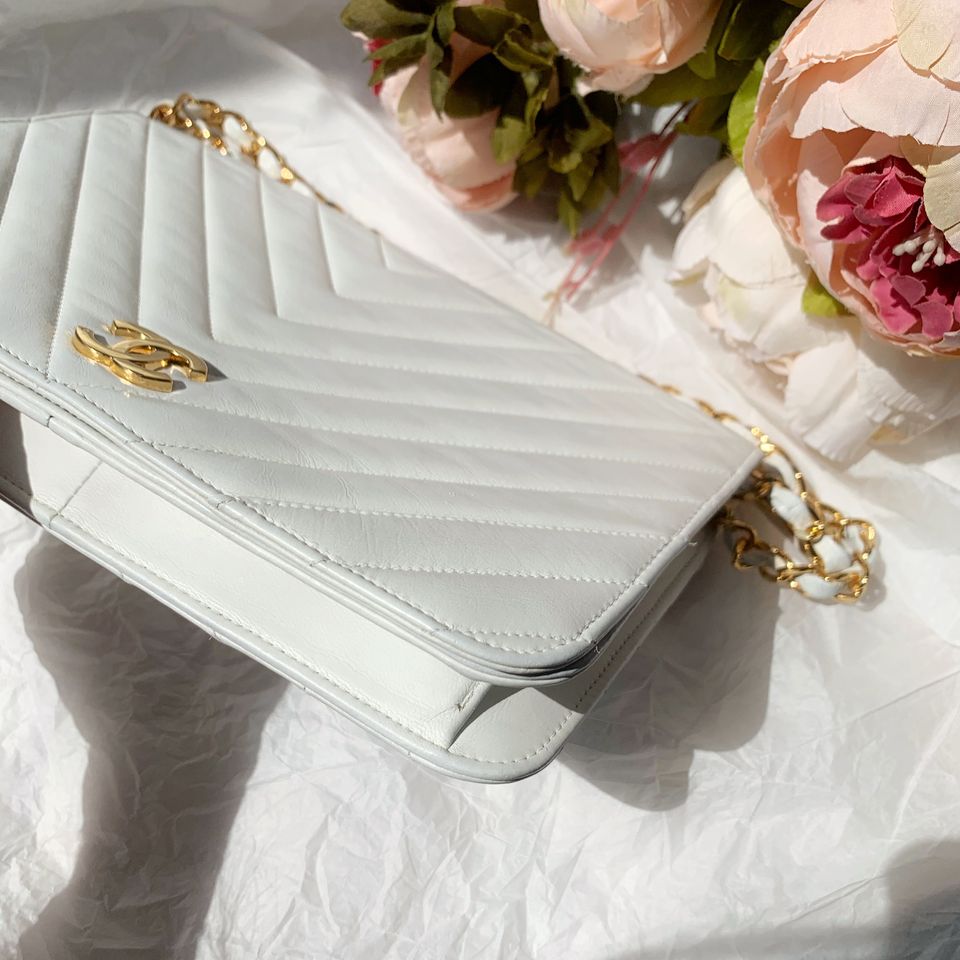 Chanel   V-Stitch Flap Bag