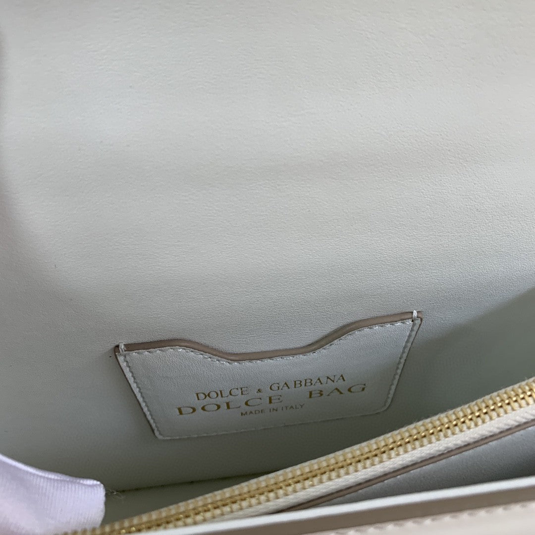 Metop Qualityum Devotion White Travel Bag