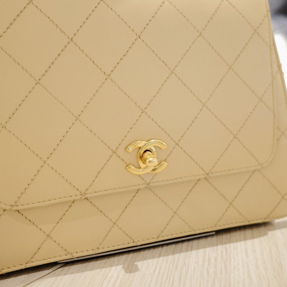 Chanel   kelly shoulder bag