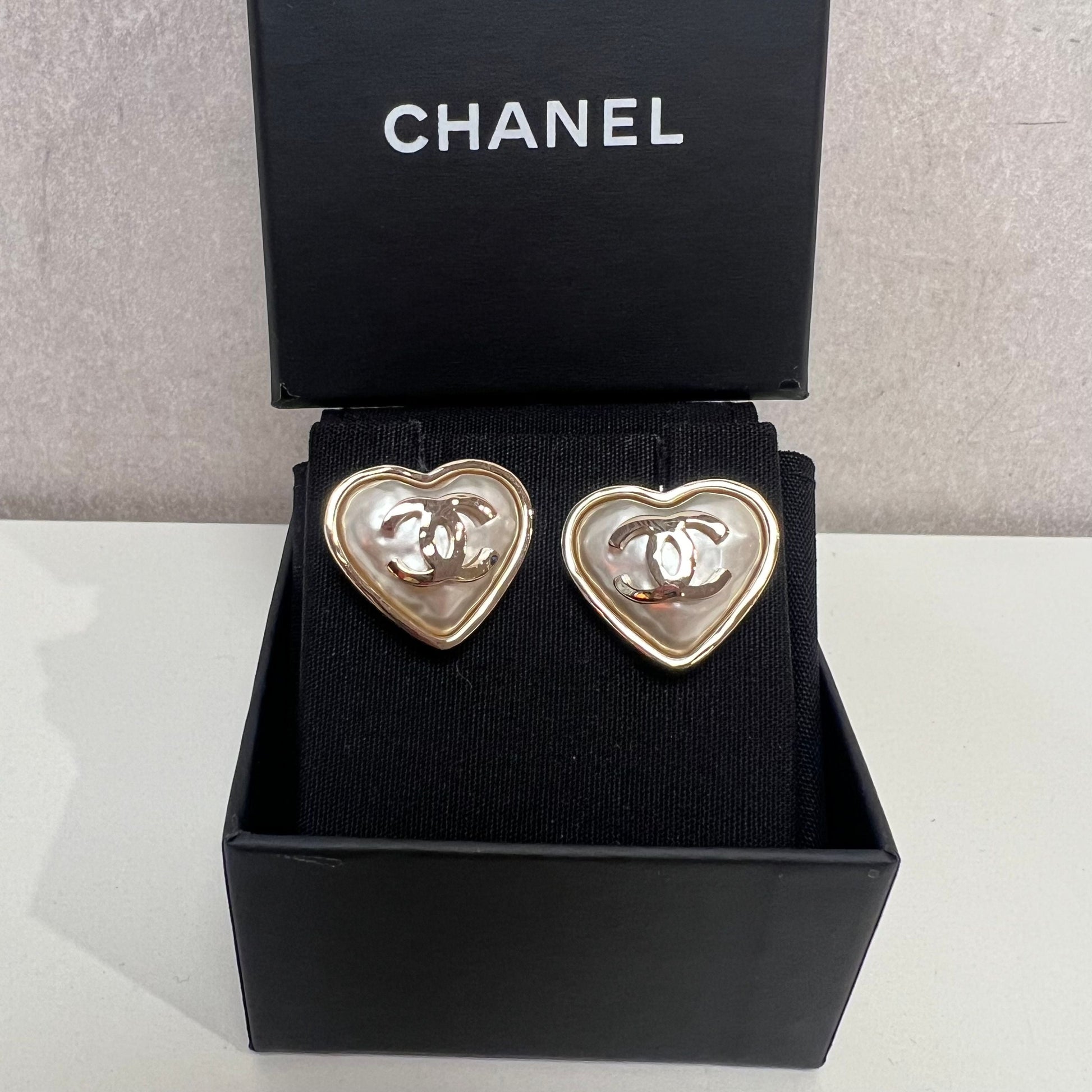 CHANEL Pearl CC Heart Earrings Gold