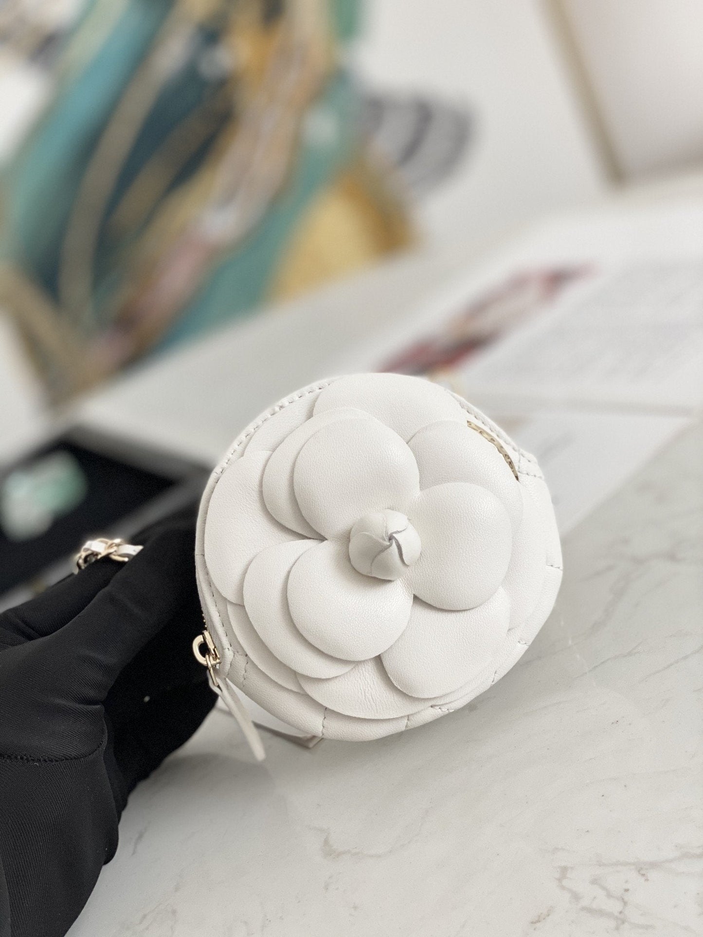 CHL Camellia 11cm 4in White Chain Clutch Bag Wombeaunoirrbeaunoirr 11Cm4In