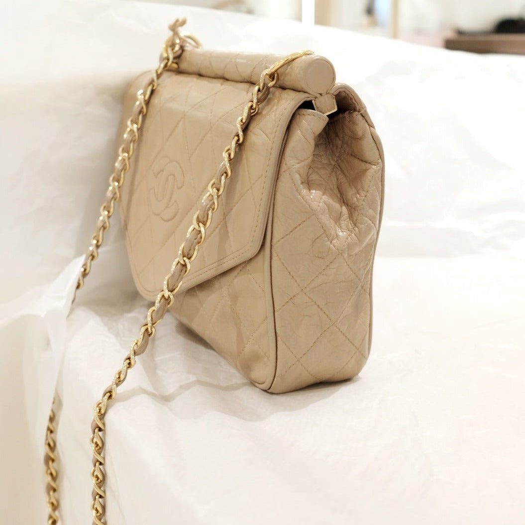 Chanel   tassel flap chain bag
