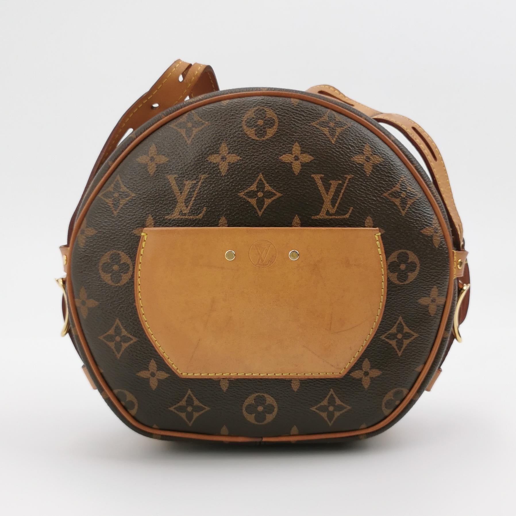 Louis Vuitton Boîte Chapeau Souple MM Leather Crossbody Bag Bag 1