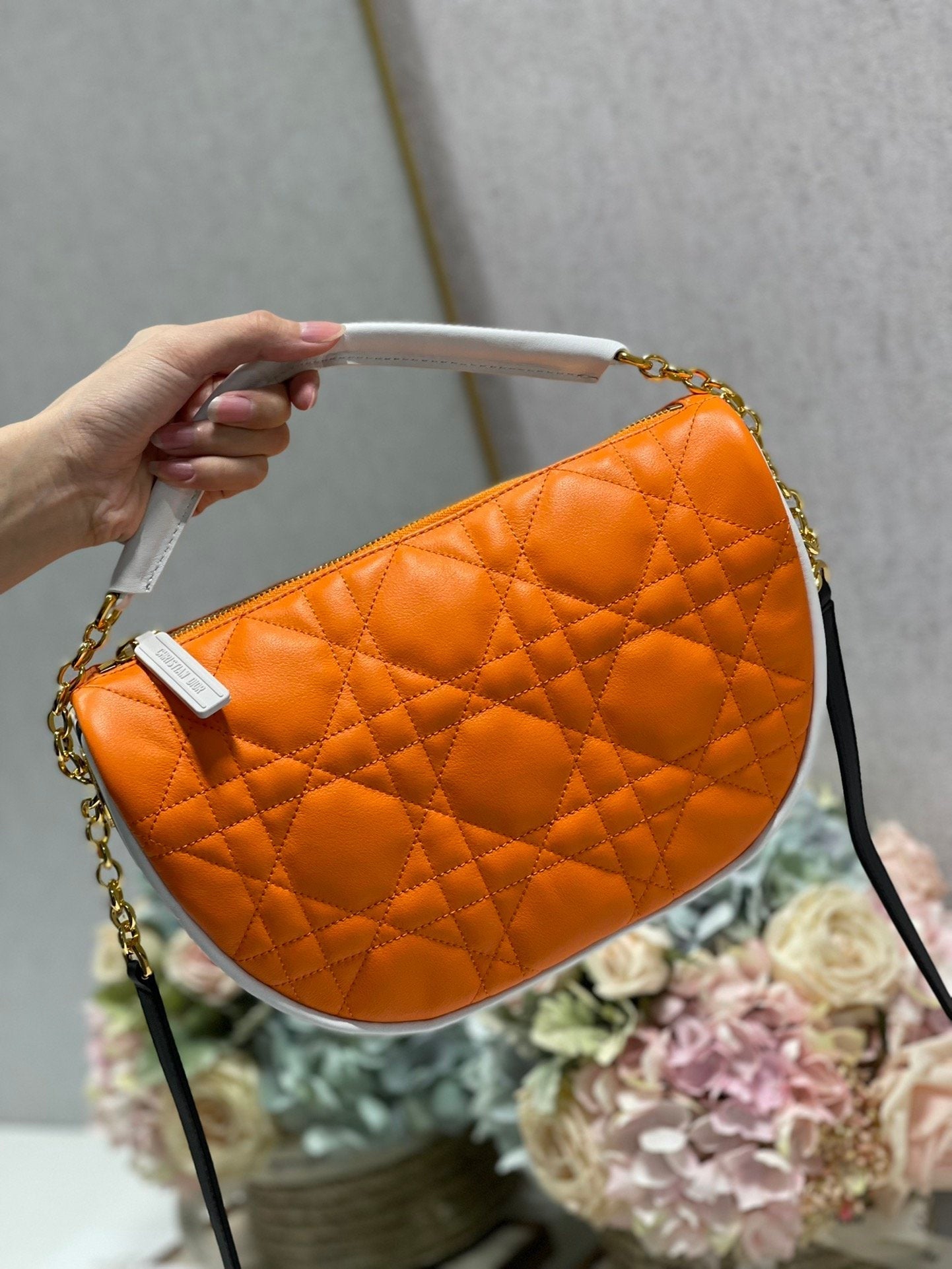 Metop Qualityum Vibe Cd Orange Crossbody Bag