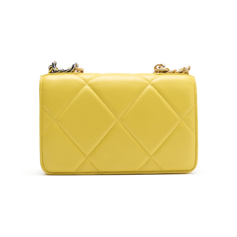 CHANEL ?CHANEL? CHANEL 19 Matrasse Chain Wallet  Yellow (Gen  Silver Gold)  Wallet  ? Ship? Khao Yamamoto Online