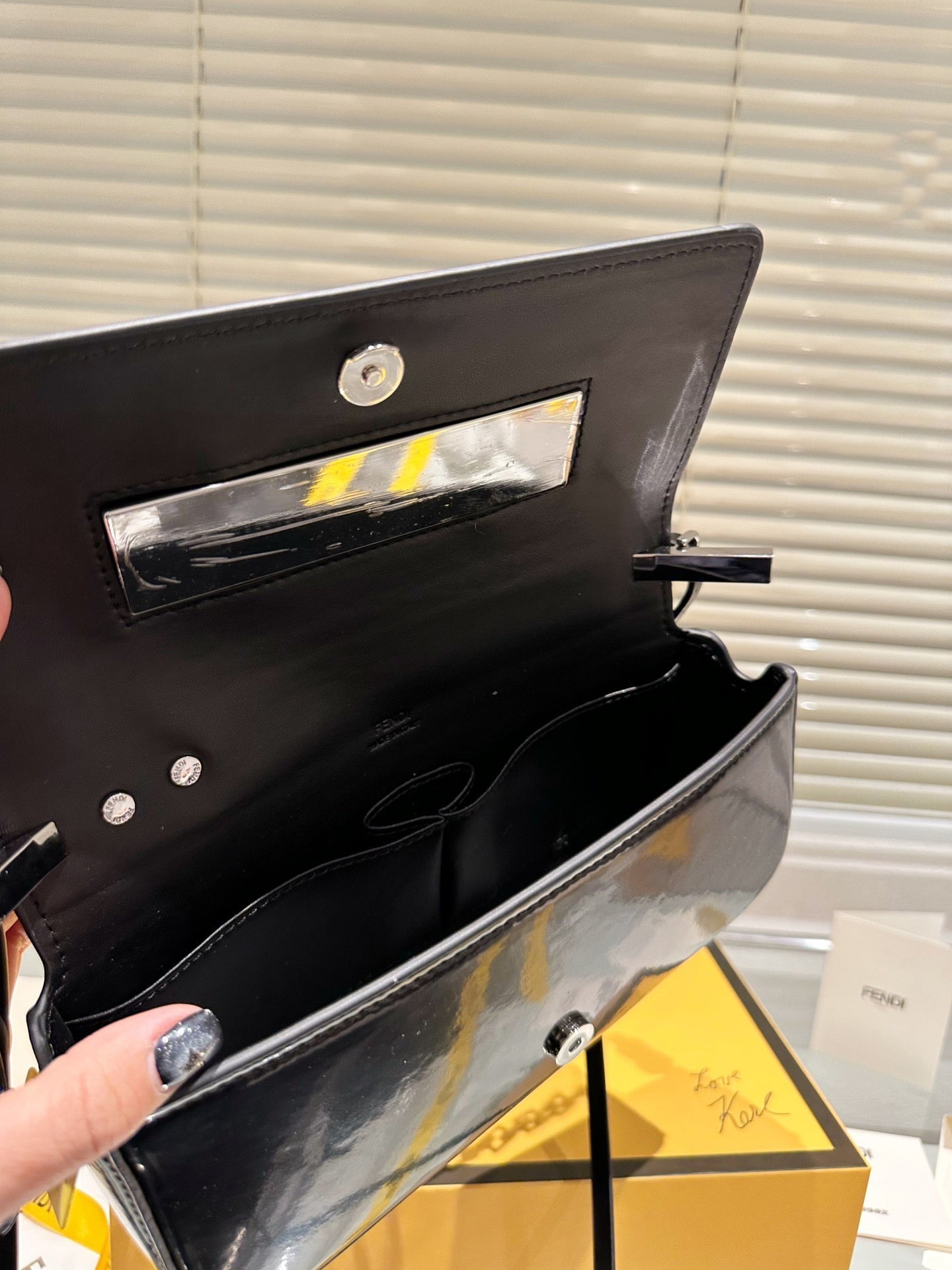 EN - Luxury FEI 293 Travel Bag