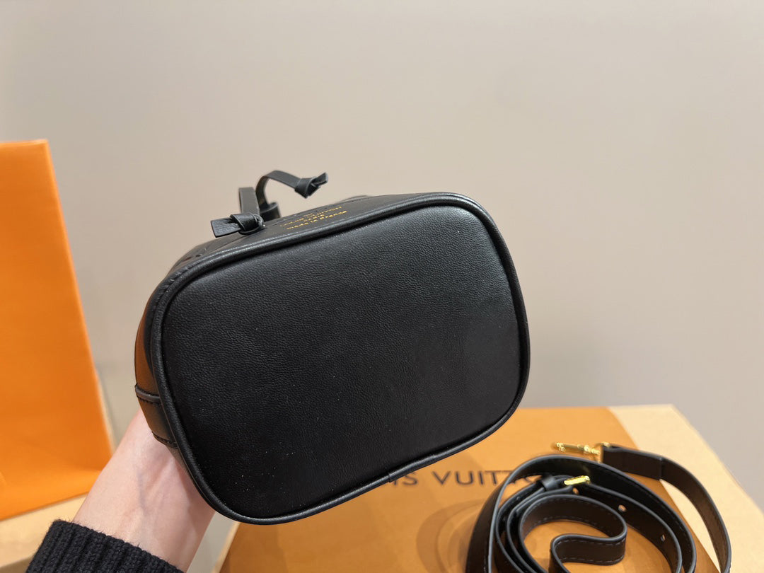 EN - Luxury LUV 755 Travel Bag